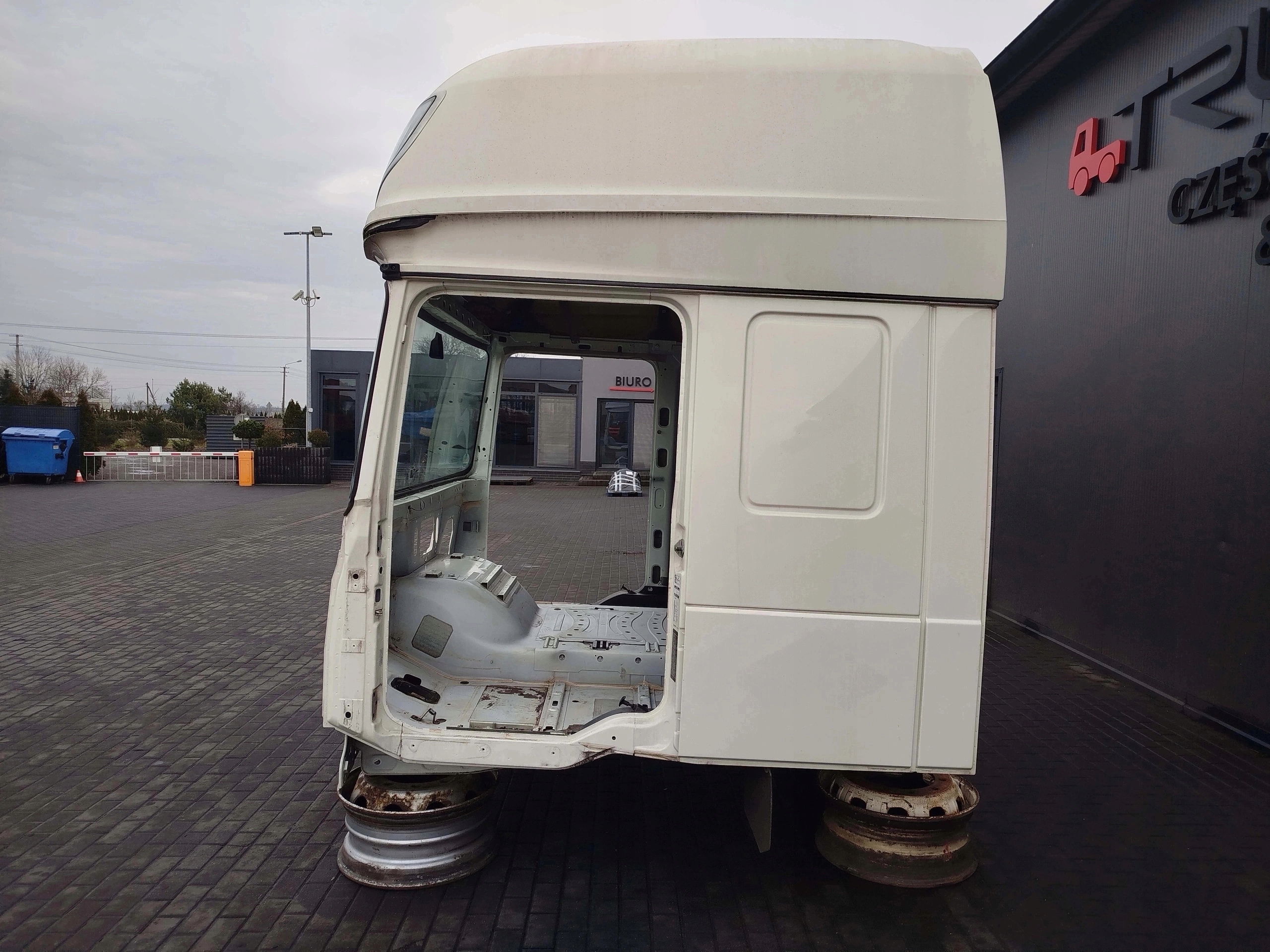 KABINA GOŁA DAF XF 106 LIFT - obrazek 6