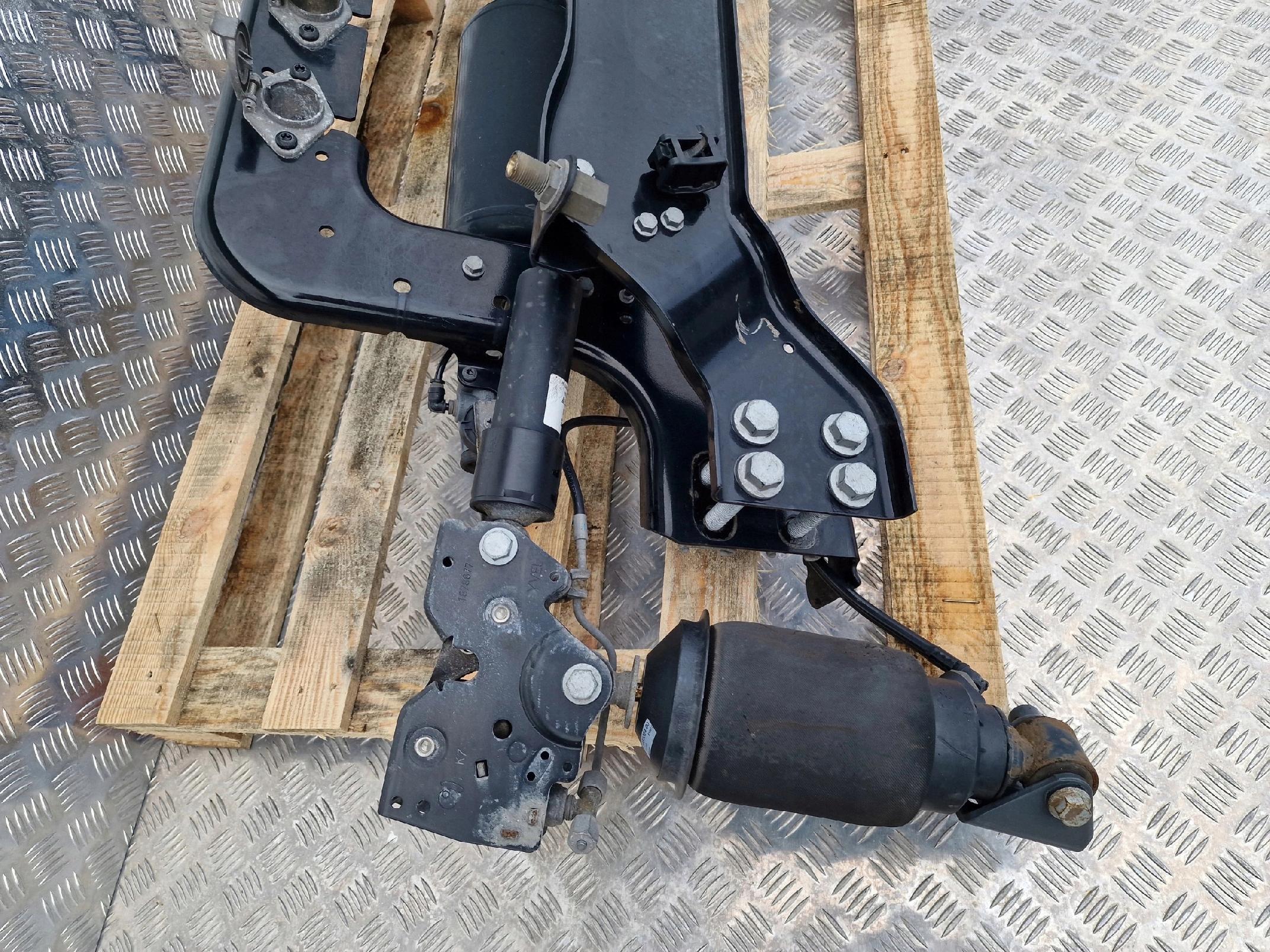 BELKA TYLNA KABINY DAF XF 106 LIFT 480 EURO 6 - obrazek 2