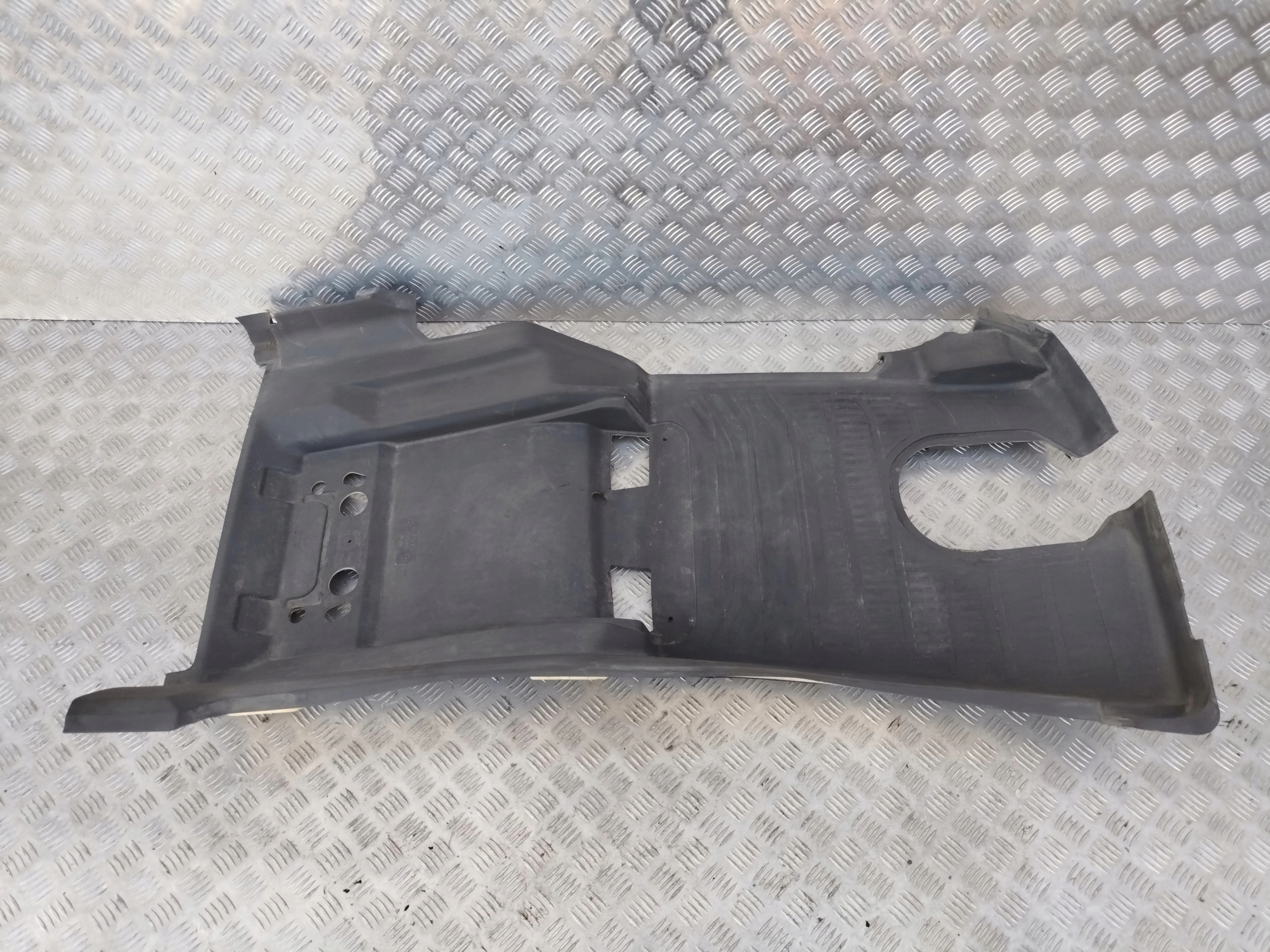 GUMA WYKŁADZINA PODŁOGI LEWA SCANIA G NTG