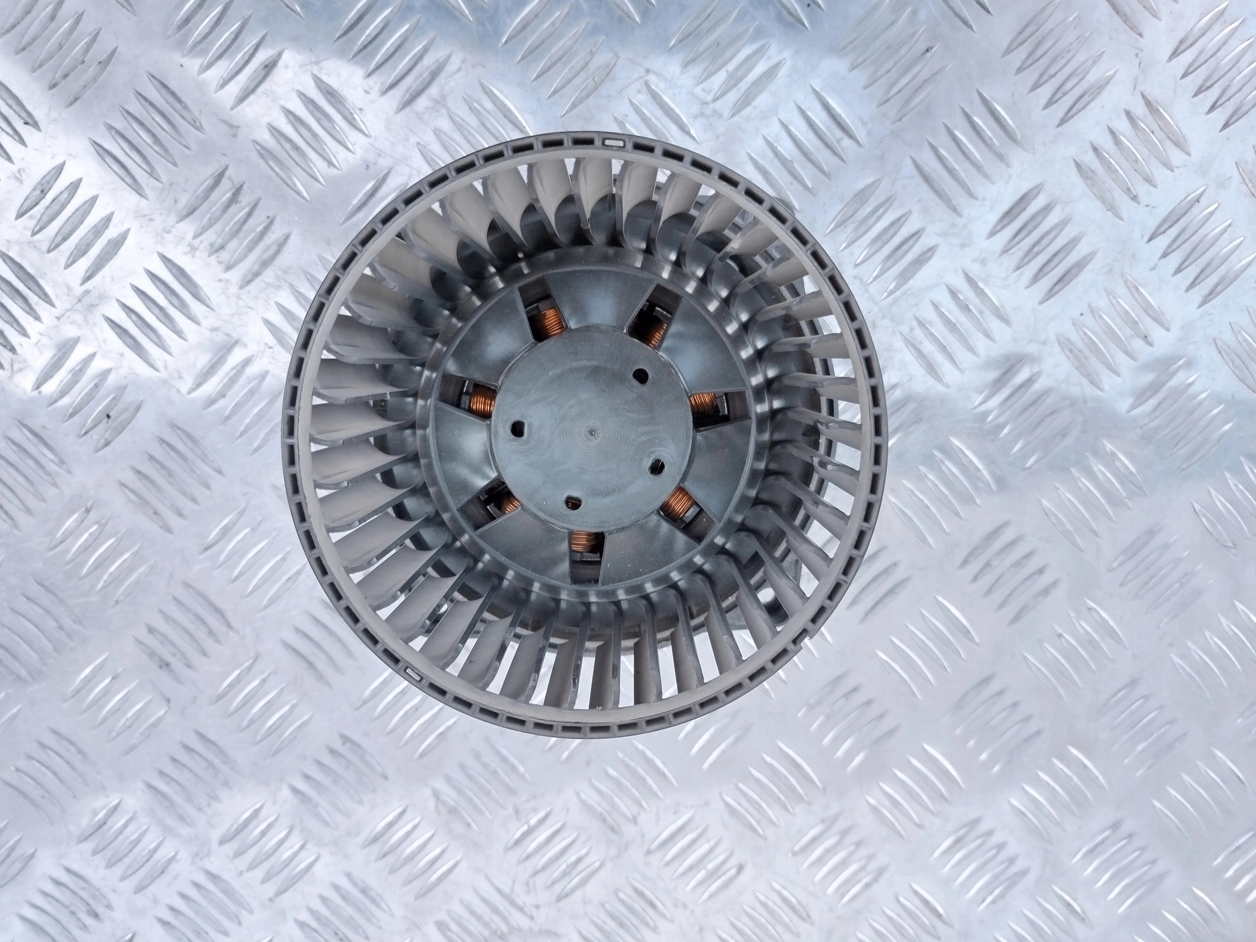 SILNICZEK NAWIEWU DMUCHAWY NAGRZEWNICY DAF 106 LIFT - obrazek 2