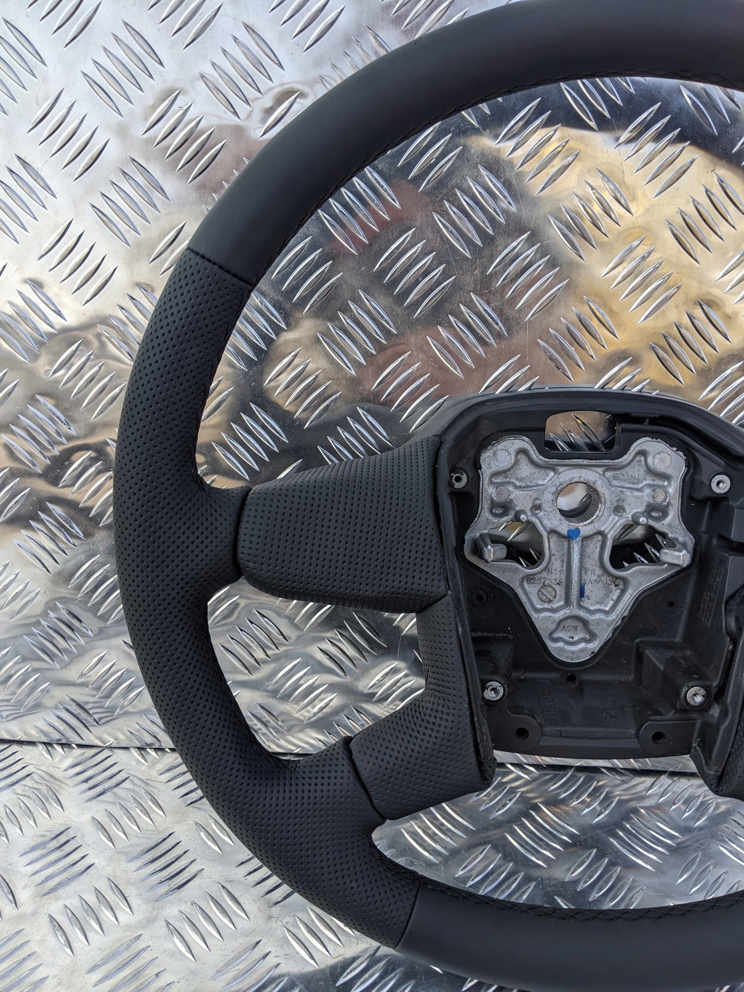 KIEROWNICA SCANIA NTG NOWE OBSZYCIE - obrazek 3