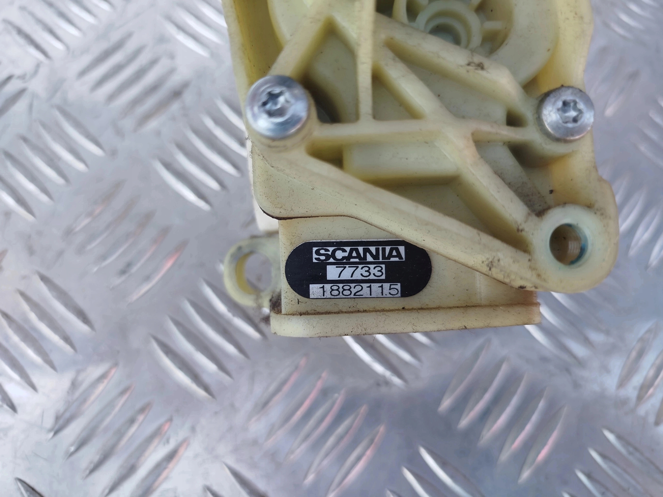 DZWIGNIA HAMULCA RĘCZNEGO SCANIA R - obrazek 4