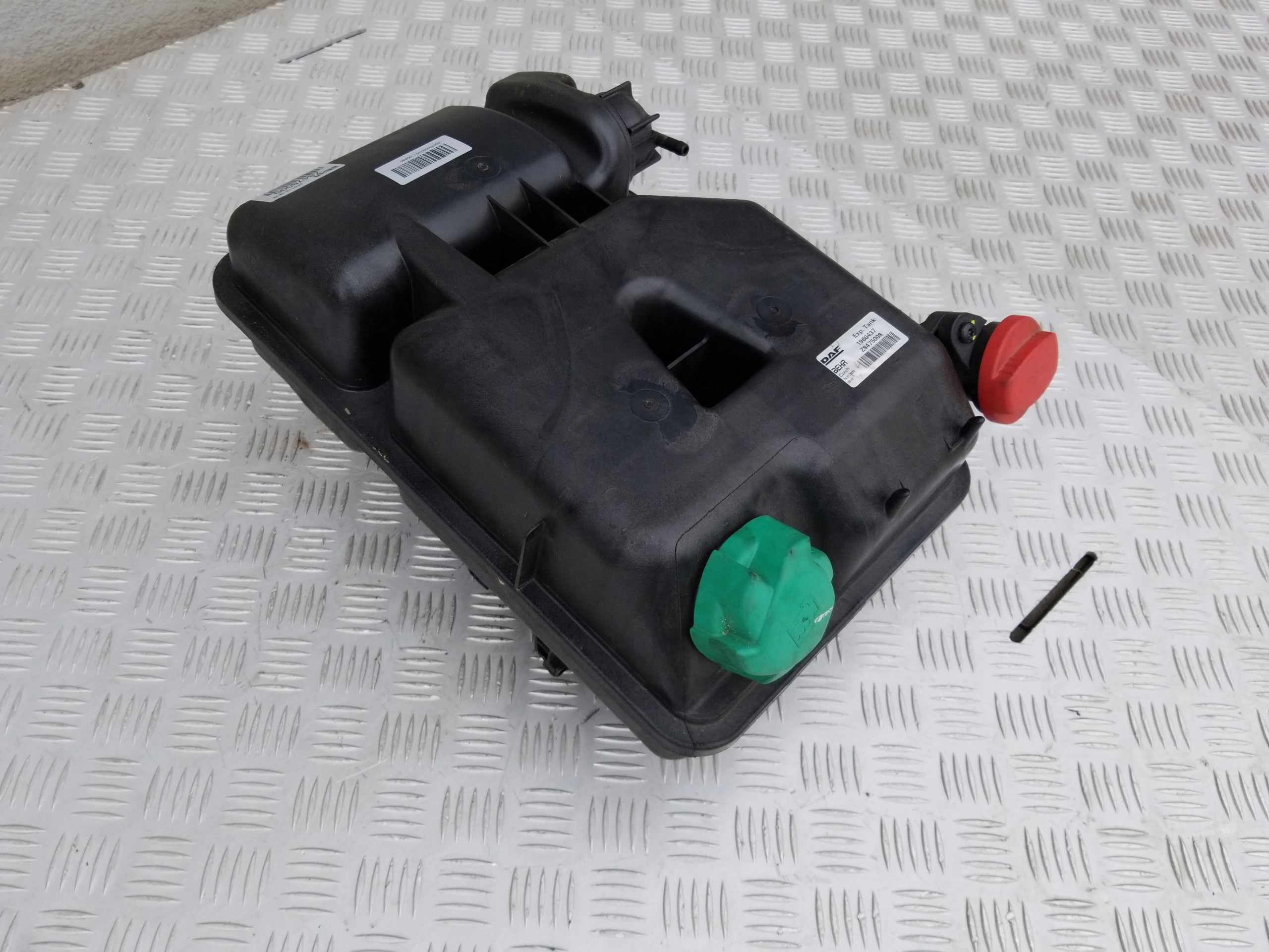 ZBIORNICZEK WYRÓWNAWCZY DAF CF XF 450 106 EURO 6 L - obrazek 4