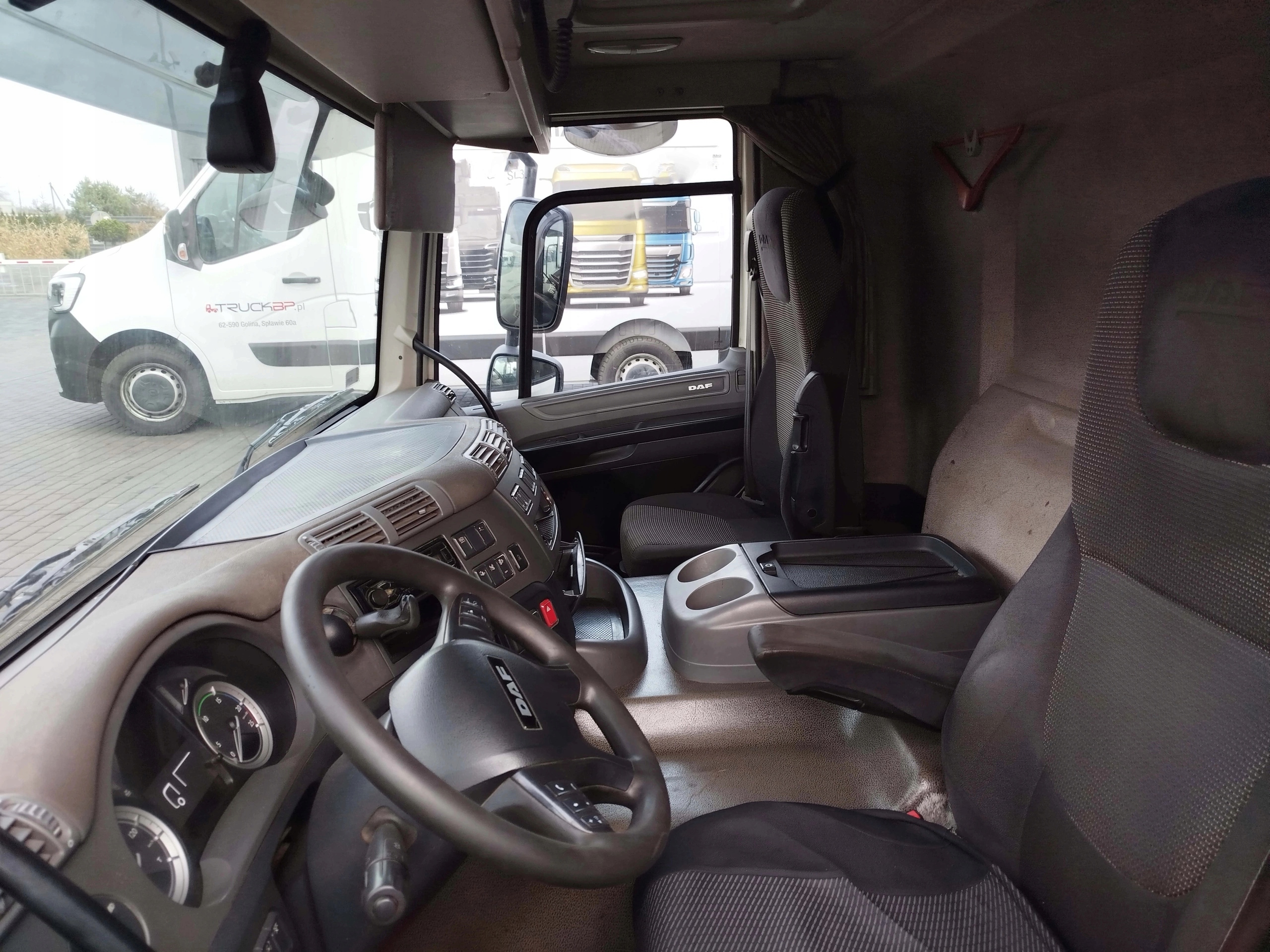 KABINA DAF CF 106 - obrazek 9