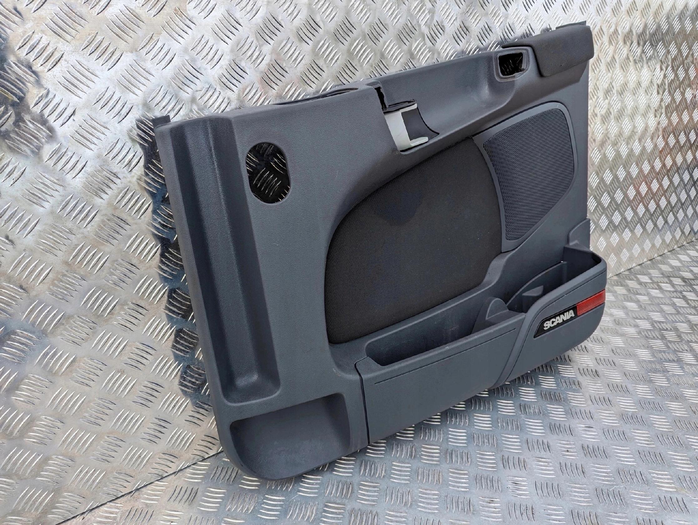 TAPICERKA BOCZNA BOCZEK DRZWI PRAWY SCANIA R - obrazek 4