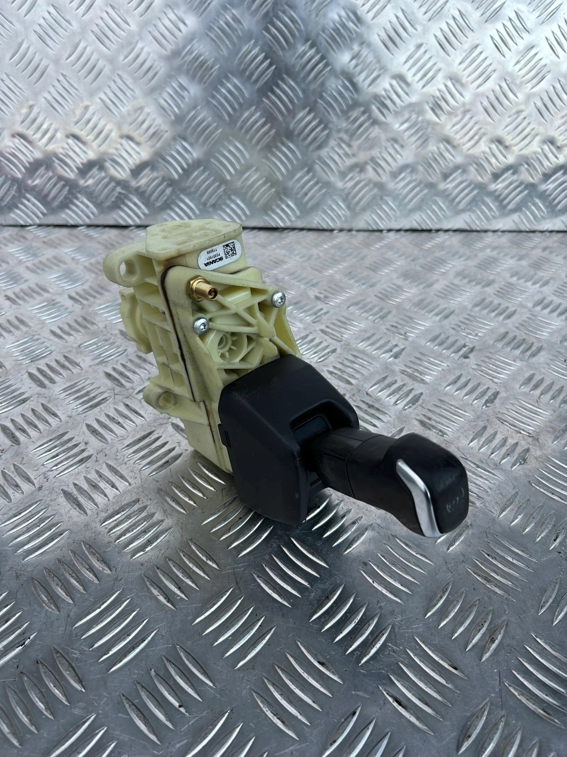 MANETKA GAŁKA HAMULCA RĘCZNEGO SCANIA NTG