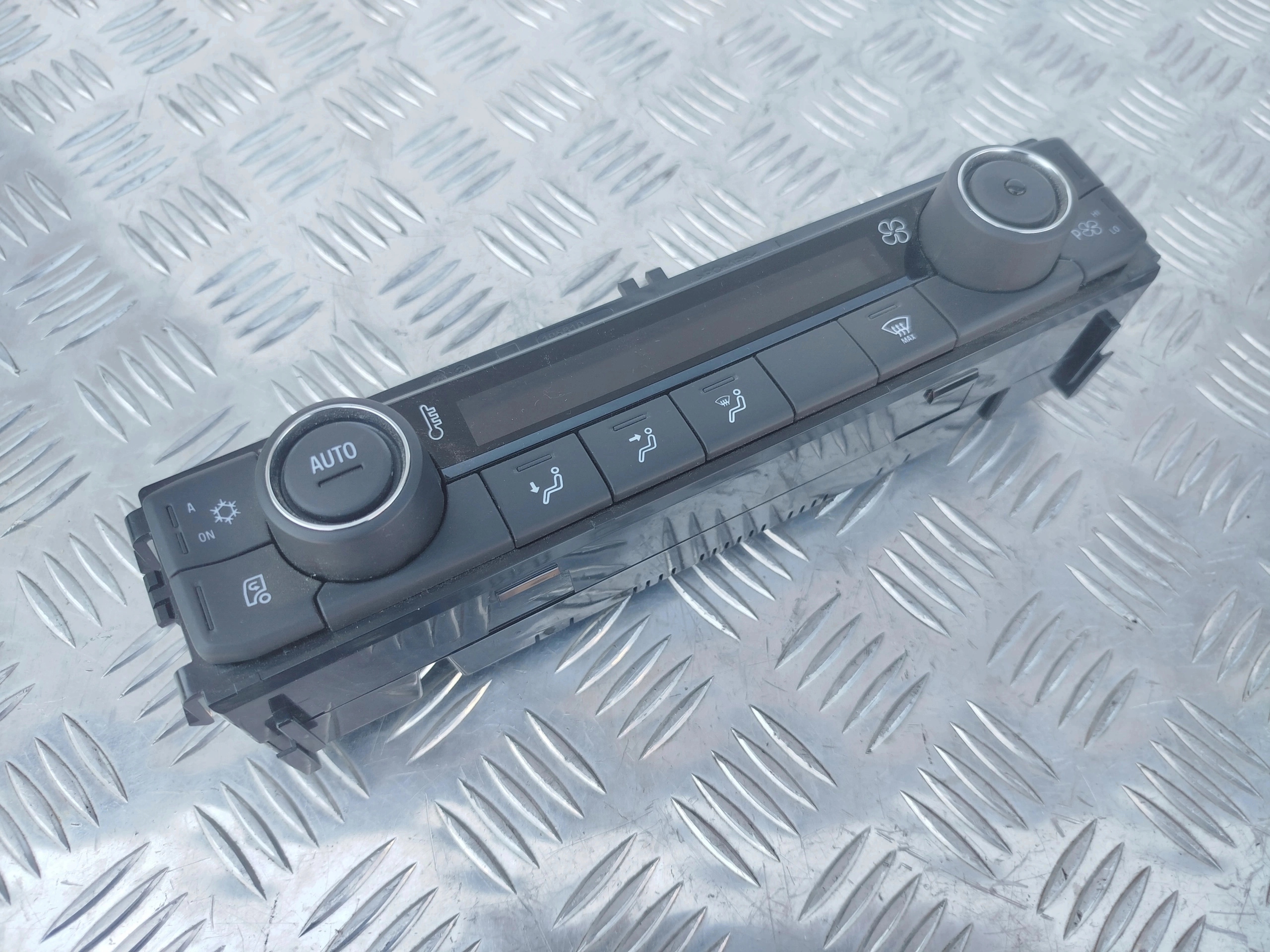 PANEL OGRZEWANIA KLIMATYZACJI SCANIA NTG - obrazek 2