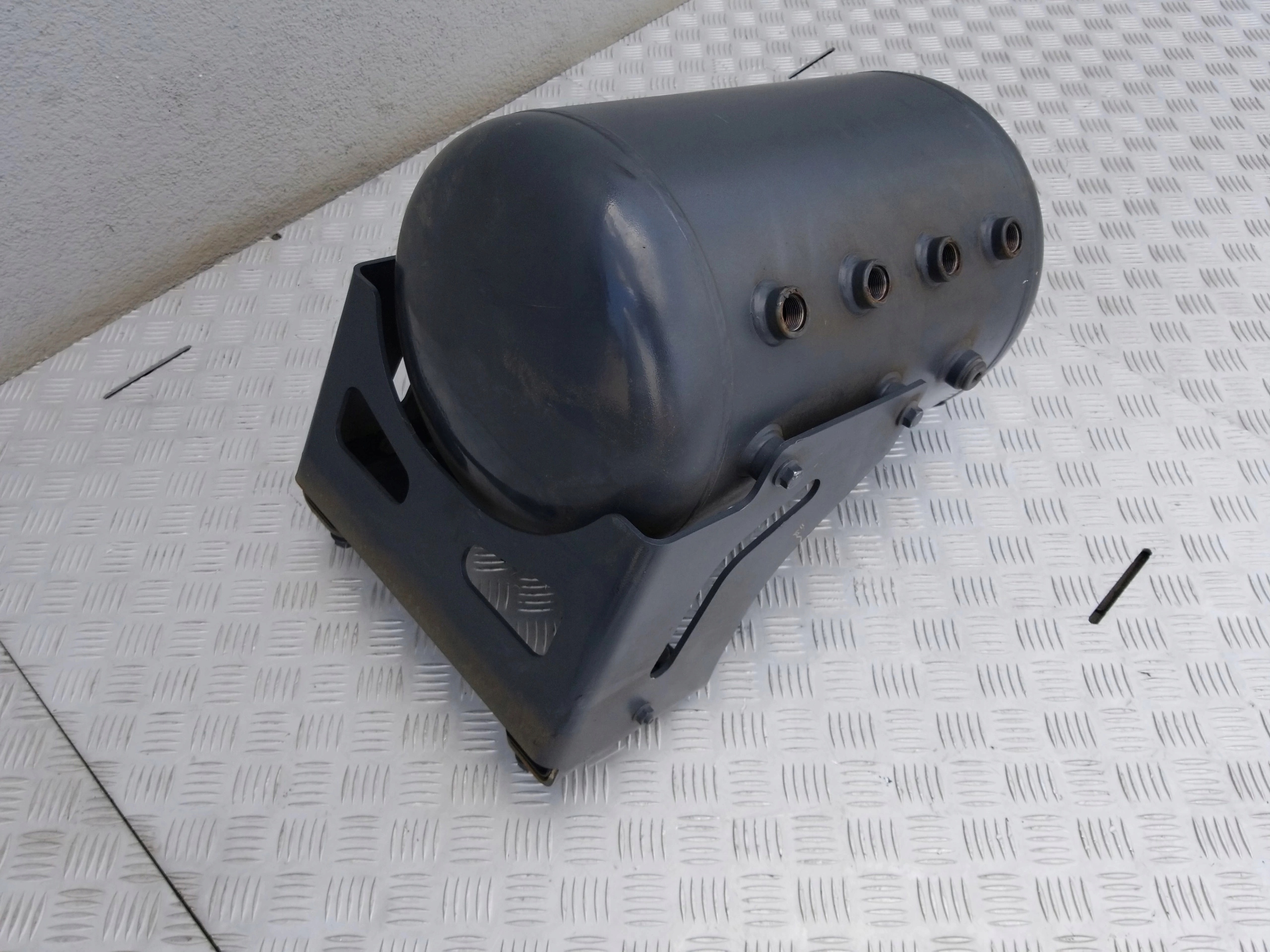 ZBIORNIK POWIETRZA DAF CF 450 LIFT 2019 ROK - obrazek 3