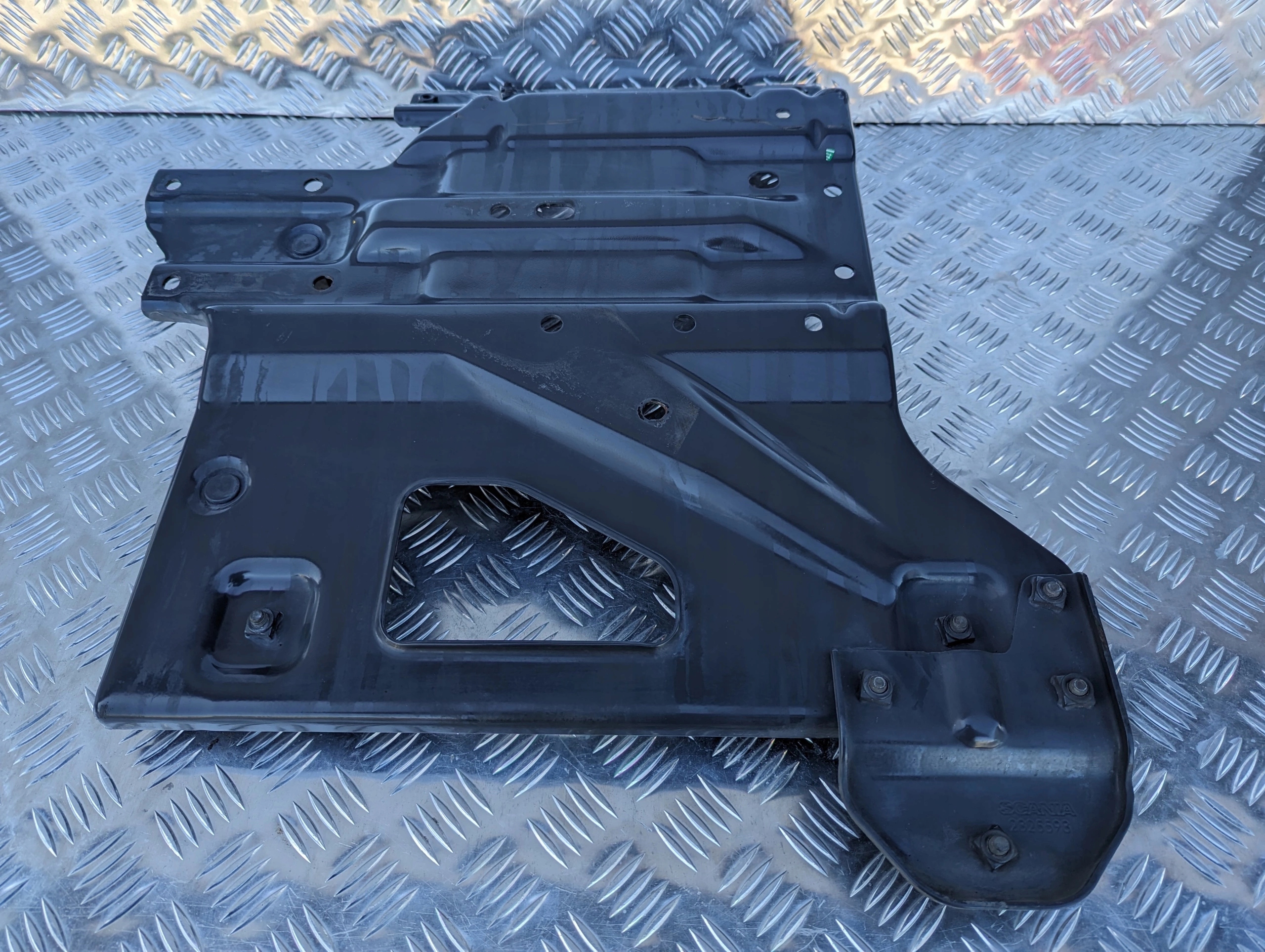 BLACHA WSPORNIK BŁOTNIKA MOCOWANIE OSUSZACZA APS SCANIA P NTG - obrazek 2