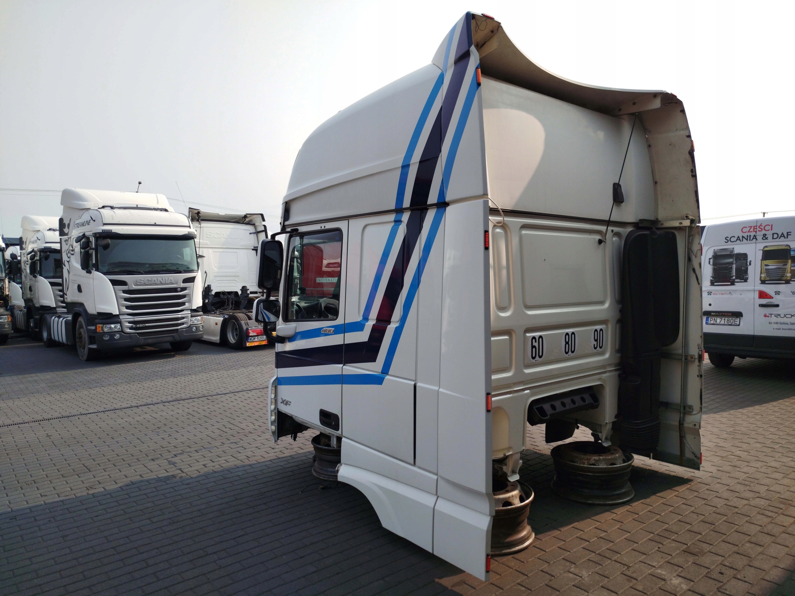 KABINA DAF XF 106 LIFT - obrazek 5