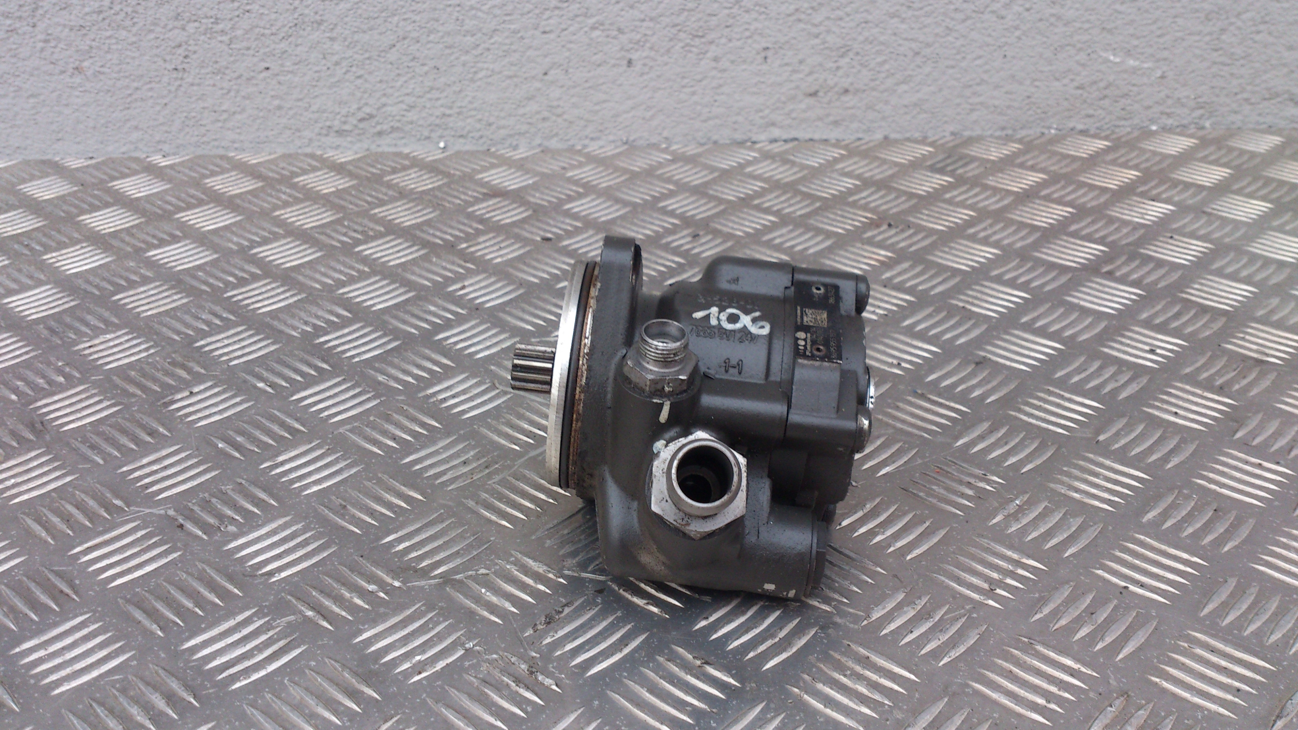 POMPA WSPOMAGANIA PALIWA DAF XF 106 - obrazek 4