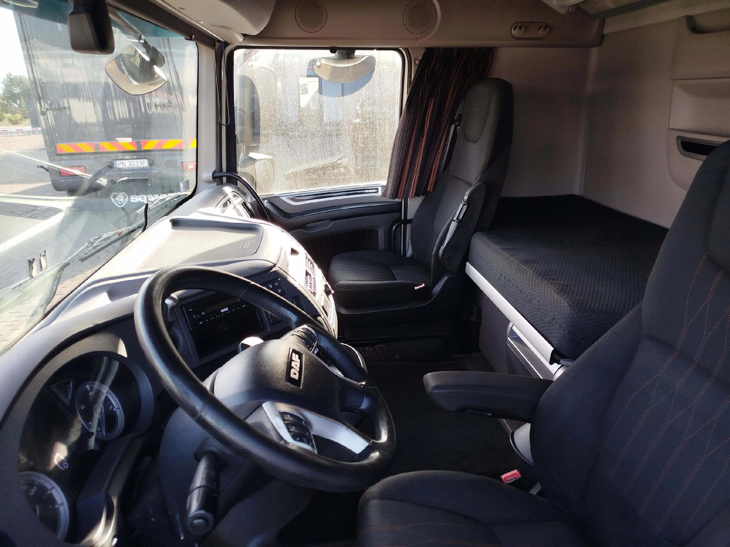 KABINA DAF XF 106 LIFT - obrazek 8