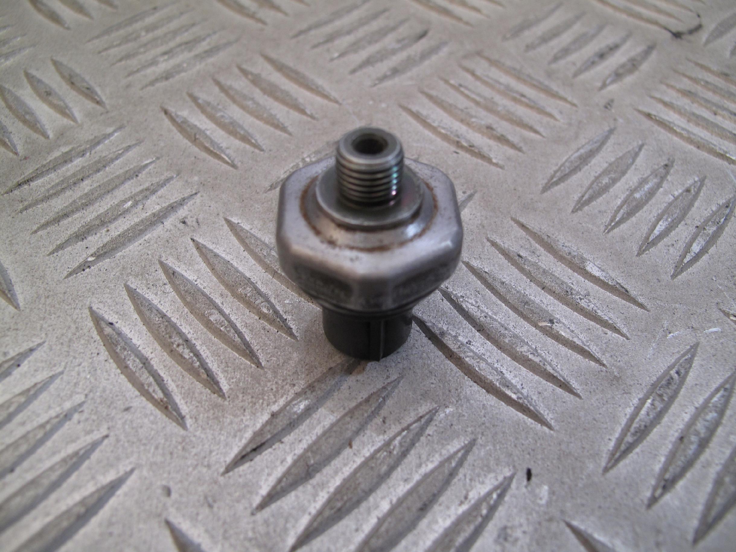 CZUJNIK KLIMATYZACJI STARY TYP SCANIA R G P - obrazek 4