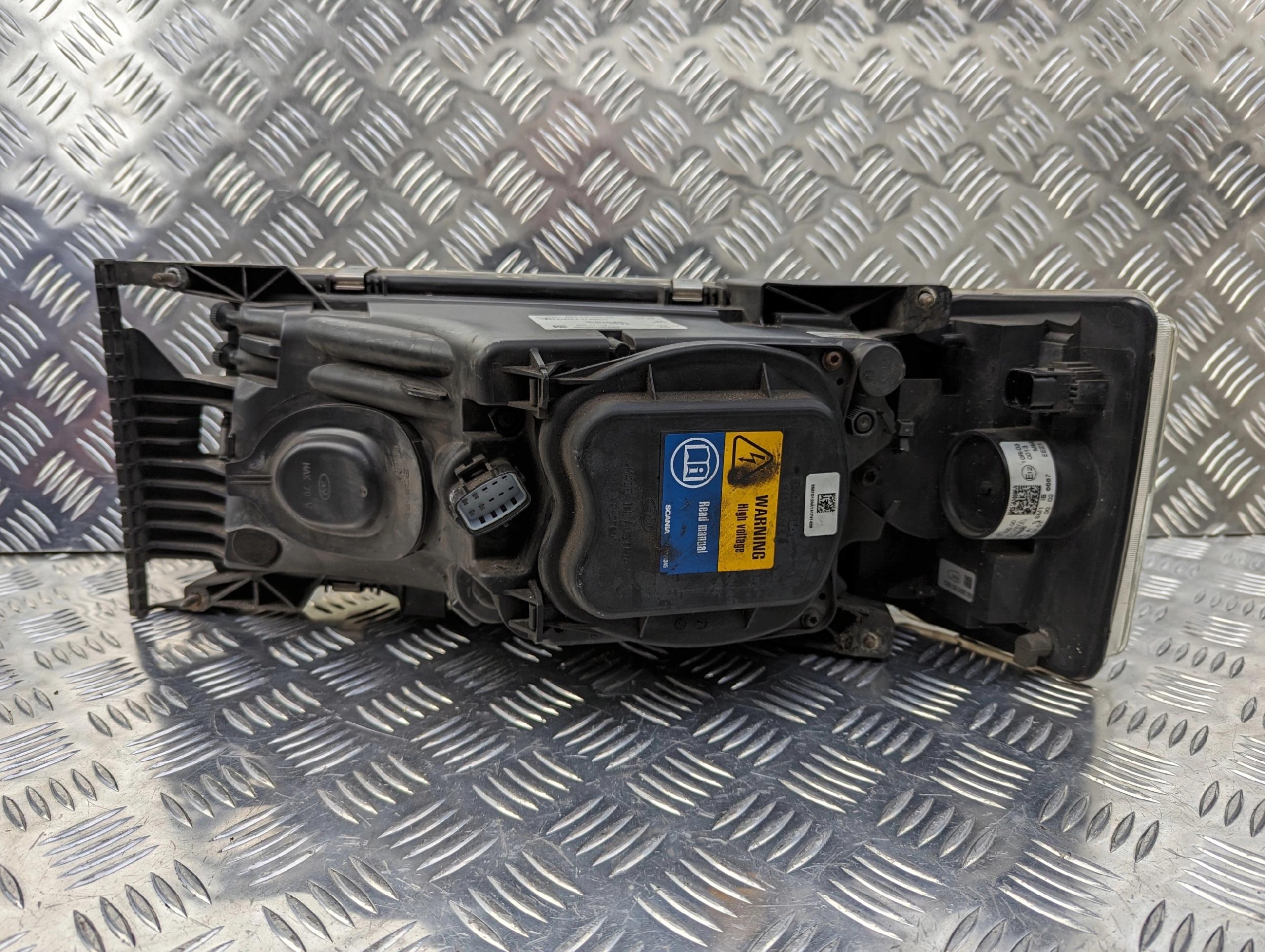 LAMPA PRZEDNIA XENON SCANIA STRAMLINE EURO 6 PRAWA STRONA - obrazek 2