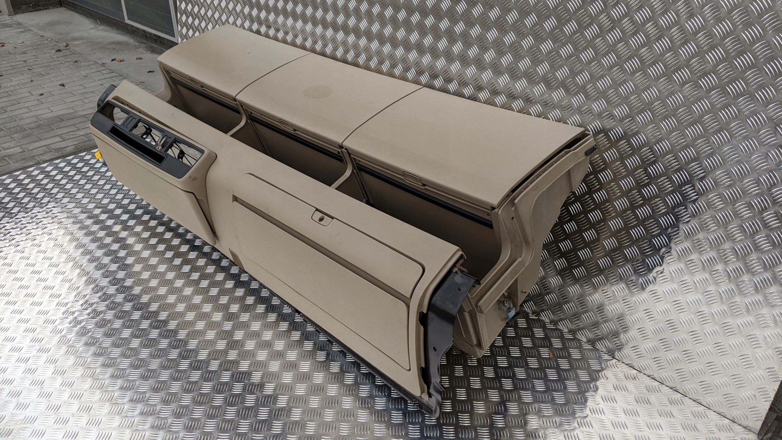 PÓŁKA KOKPIT GÓRNY SCANIA R STREAMLINE - obrazek 10