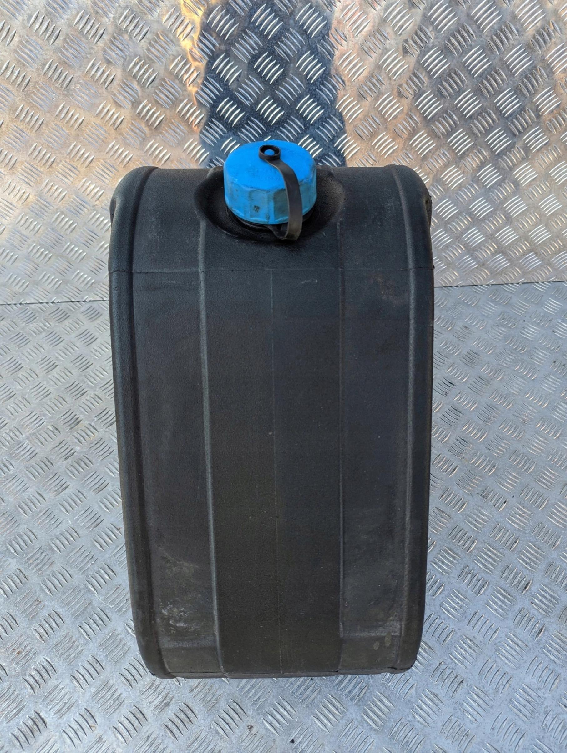 ZBIORNIK AD BLUE SCANIA 1543251 - obrazek 3