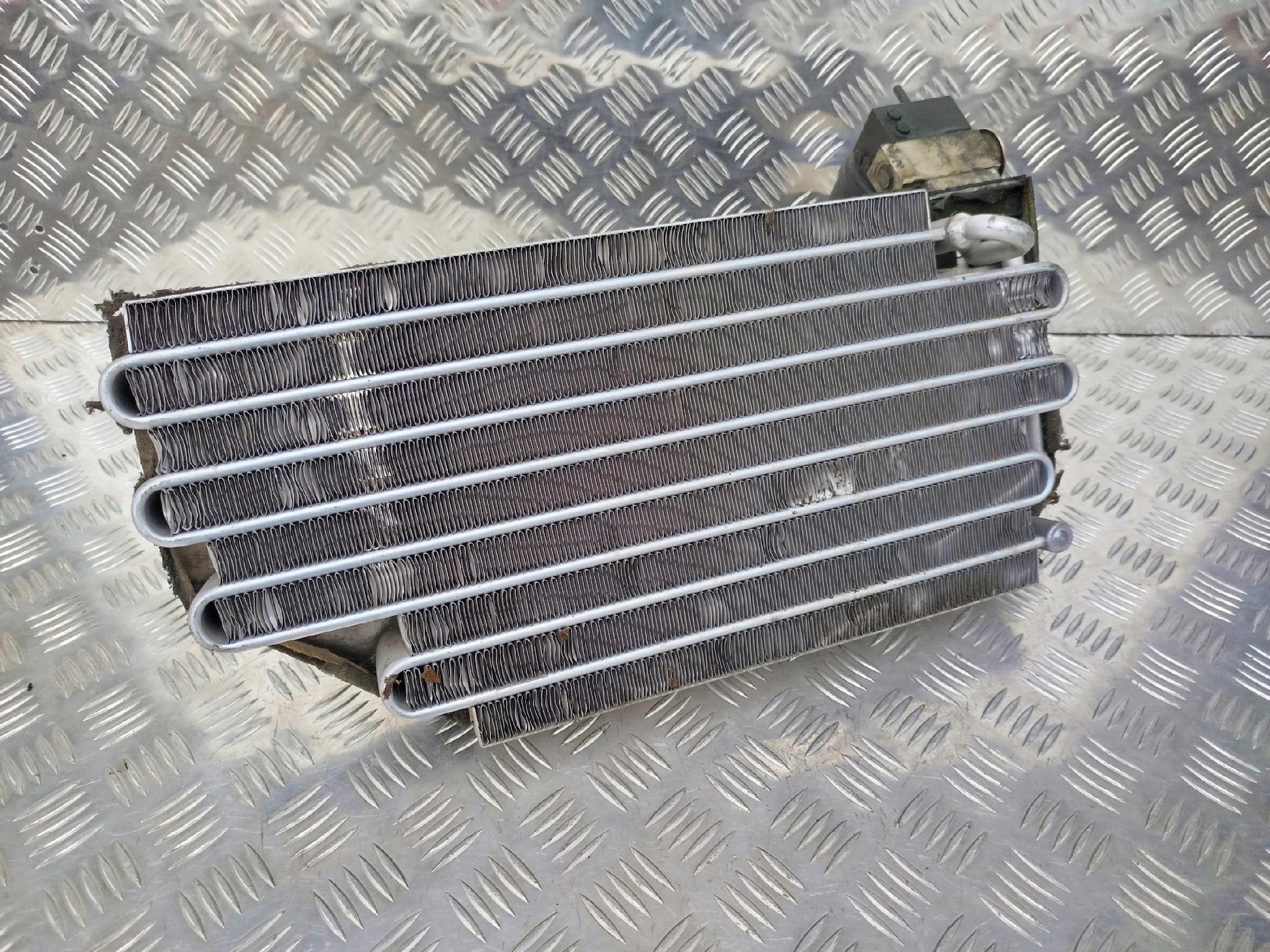 CHŁODNICA CHŁODNICZKA KLIMATYZACJI SCANIA 4 R - obrazek 2