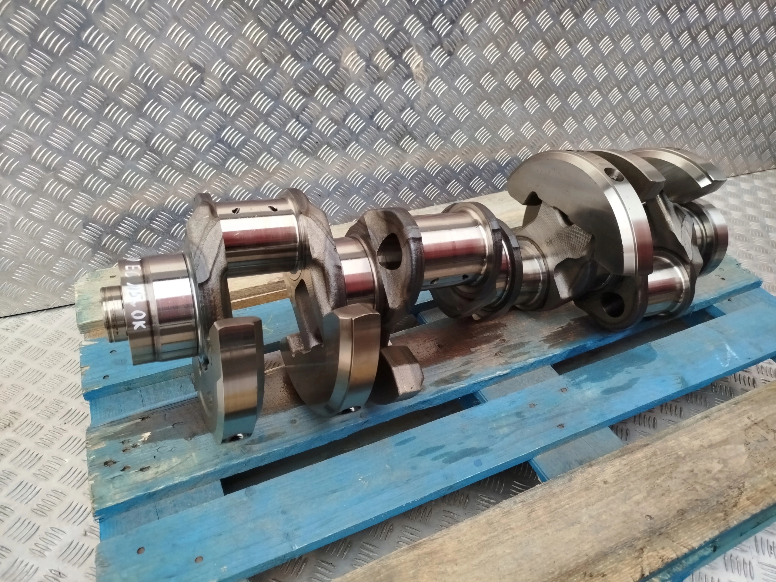 WAŁ KORBOWY SCANIA V8 EURO 6 - obrazek 3