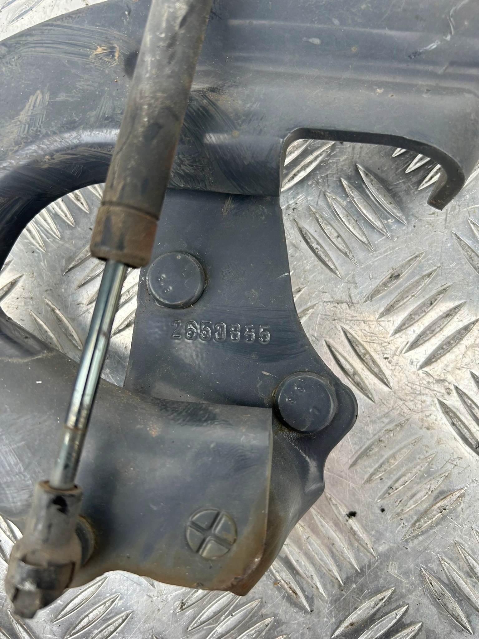 ZAWIAS ATRAPY DOLNEJ PRAWY SCANIA NTG - obrazek 2