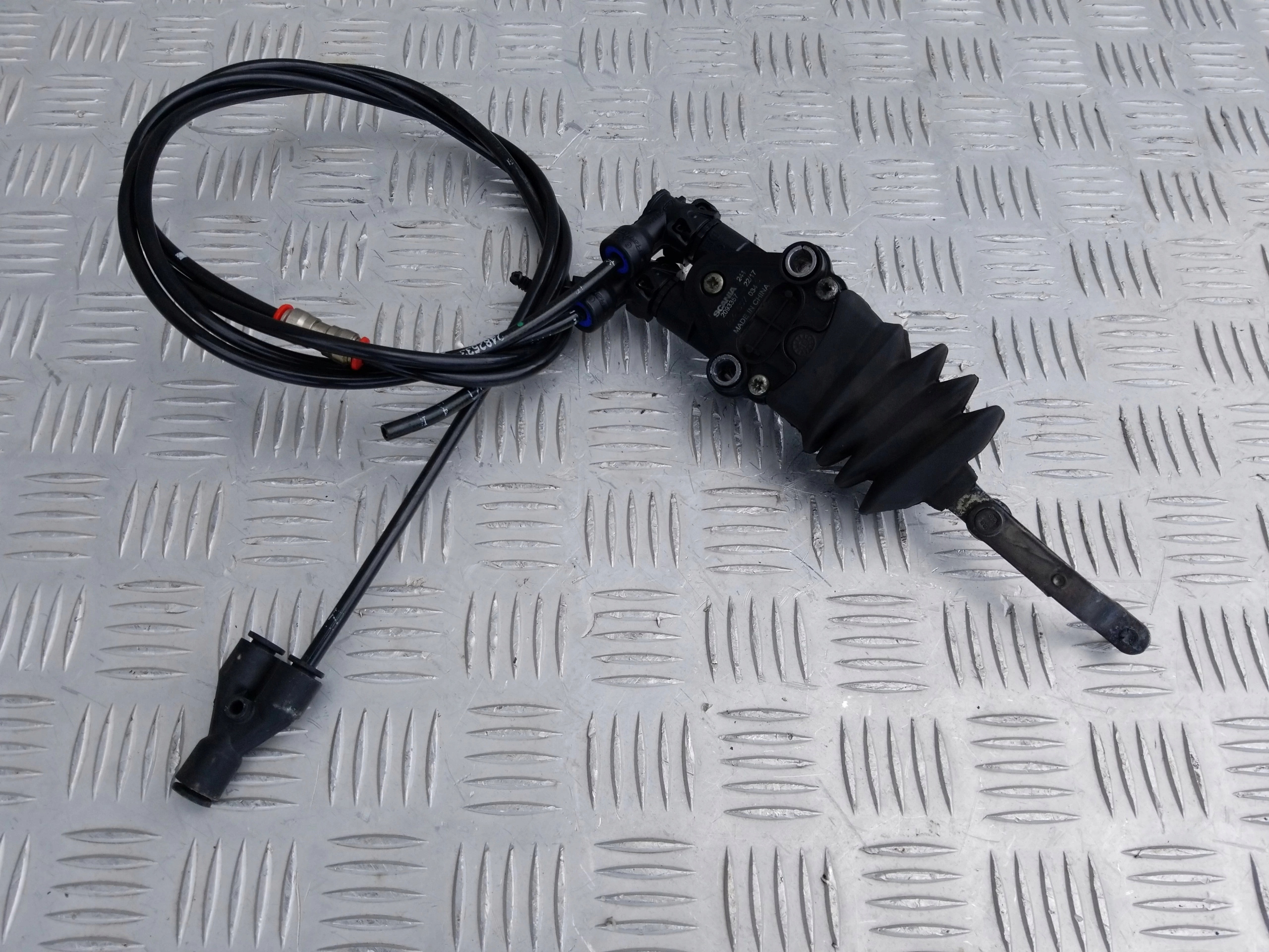 ZAWÓR POZIOMOWANIA KABINY SCANIA RS - obrazek 2