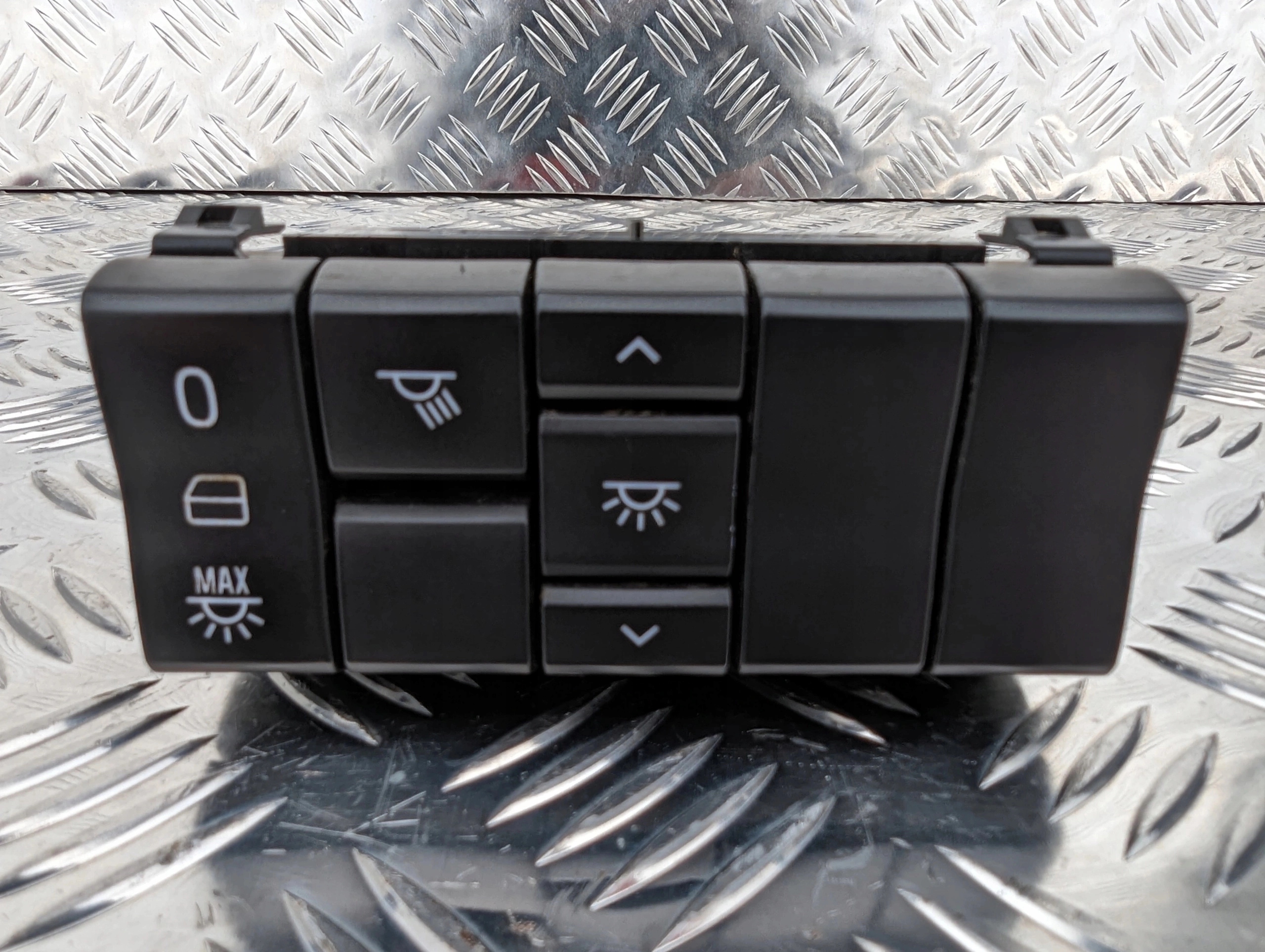 PRZYCISKI PANEL STEROWANIA SCANIA NTG