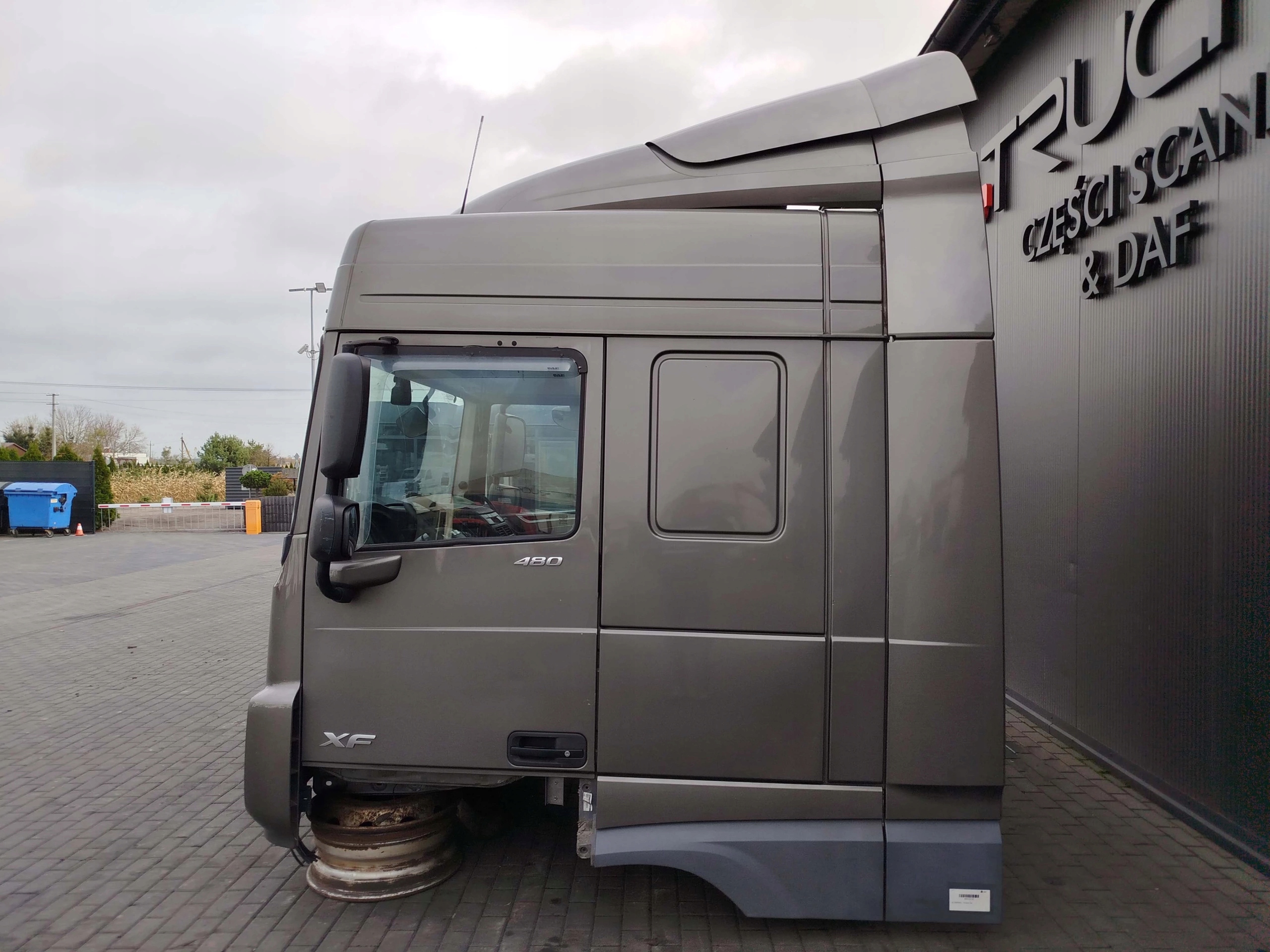 KABINA DAF XF 106 LIFT - obrazek 6