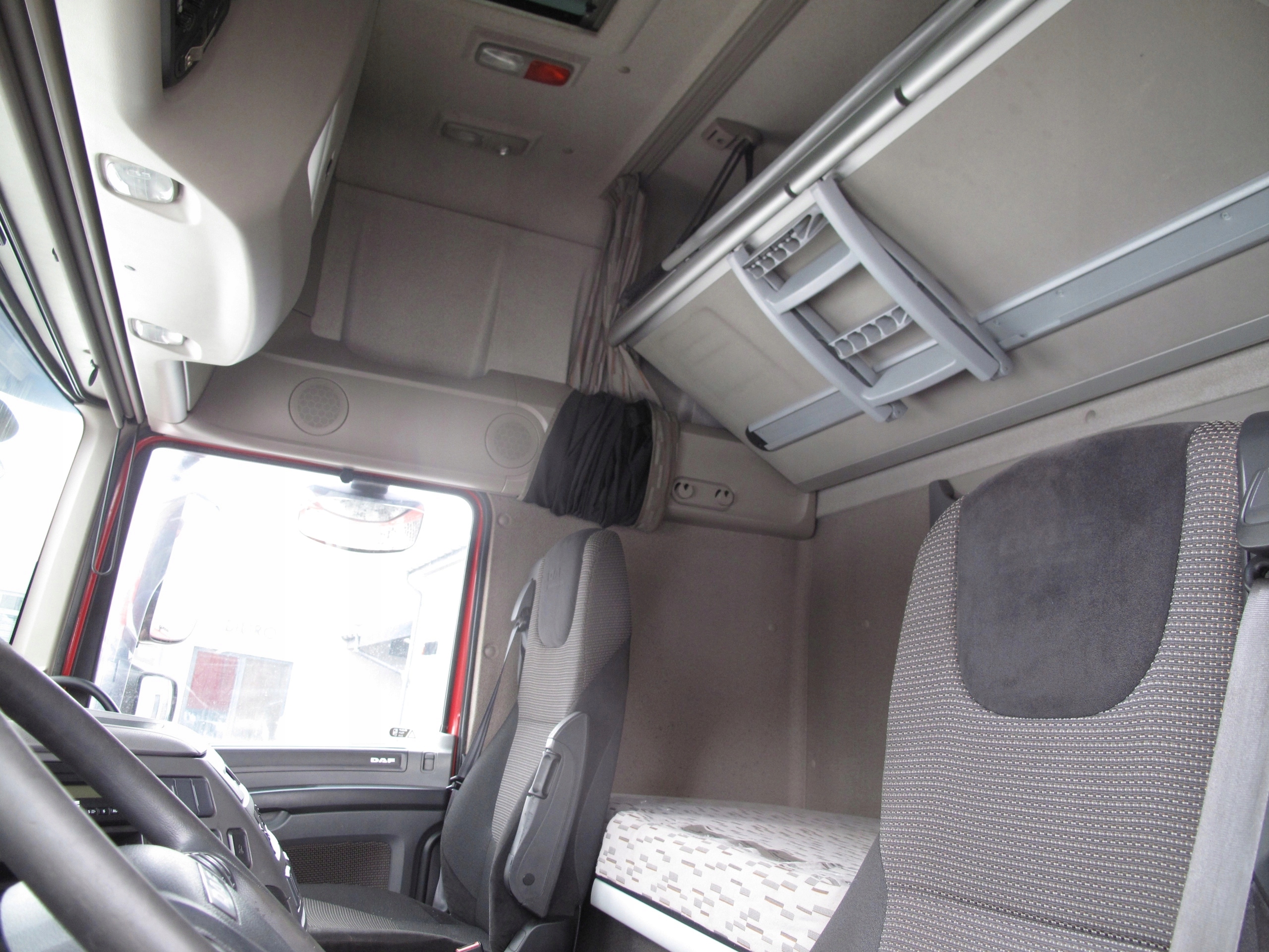 KABINA SUPER SPACE CAB DAF XF 106 EURO 6 - obrazek 10
