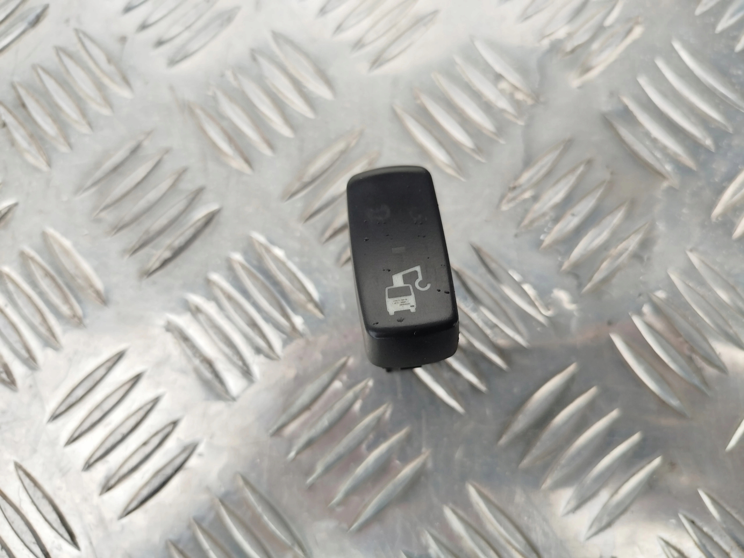 PRZEŁĄCZNIK PRZYCISK SCANIA R 1534798