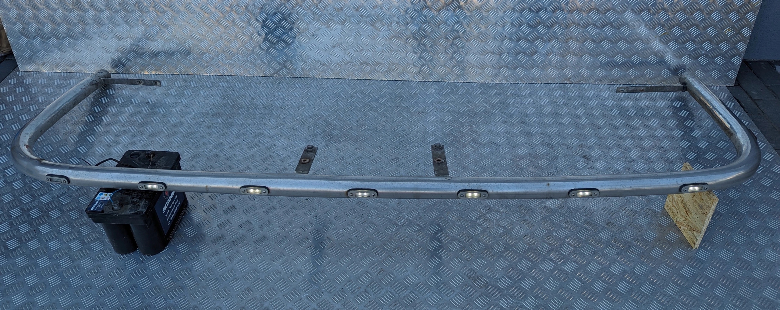 RURA OZDOBNA ZDERZAKA SCANIA