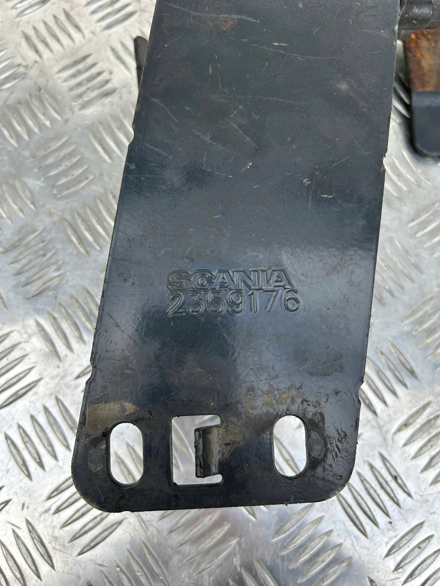 MOCOWANIE WSPORNIK SCANIA NTG NOWY MODEL - obrazek 3