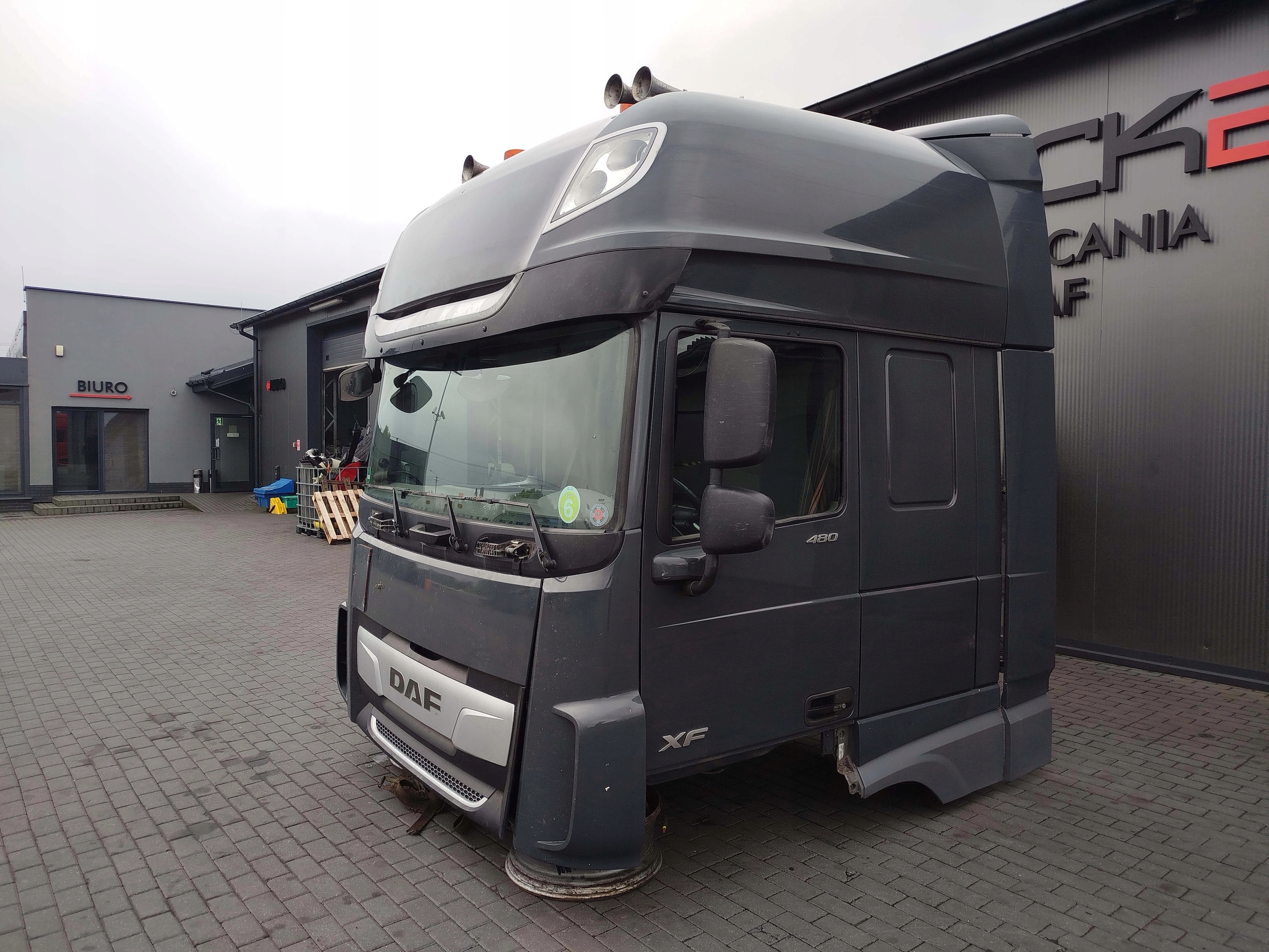 KABINA DAF XF 106 LIFT - obrazek 7