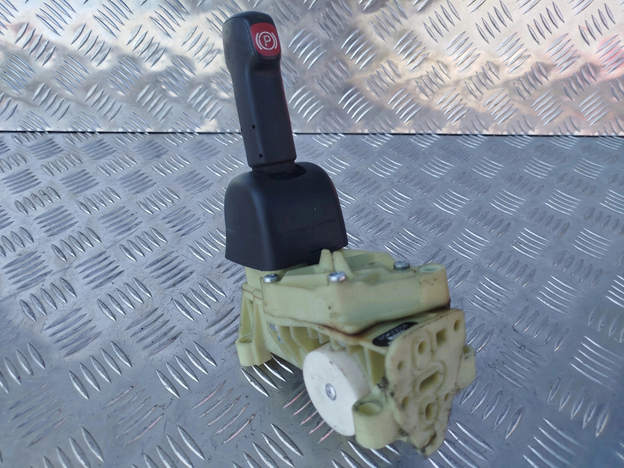 DZWIGNIA HAMULCA RĘCZNEGO SCANIA R - obrazek 2