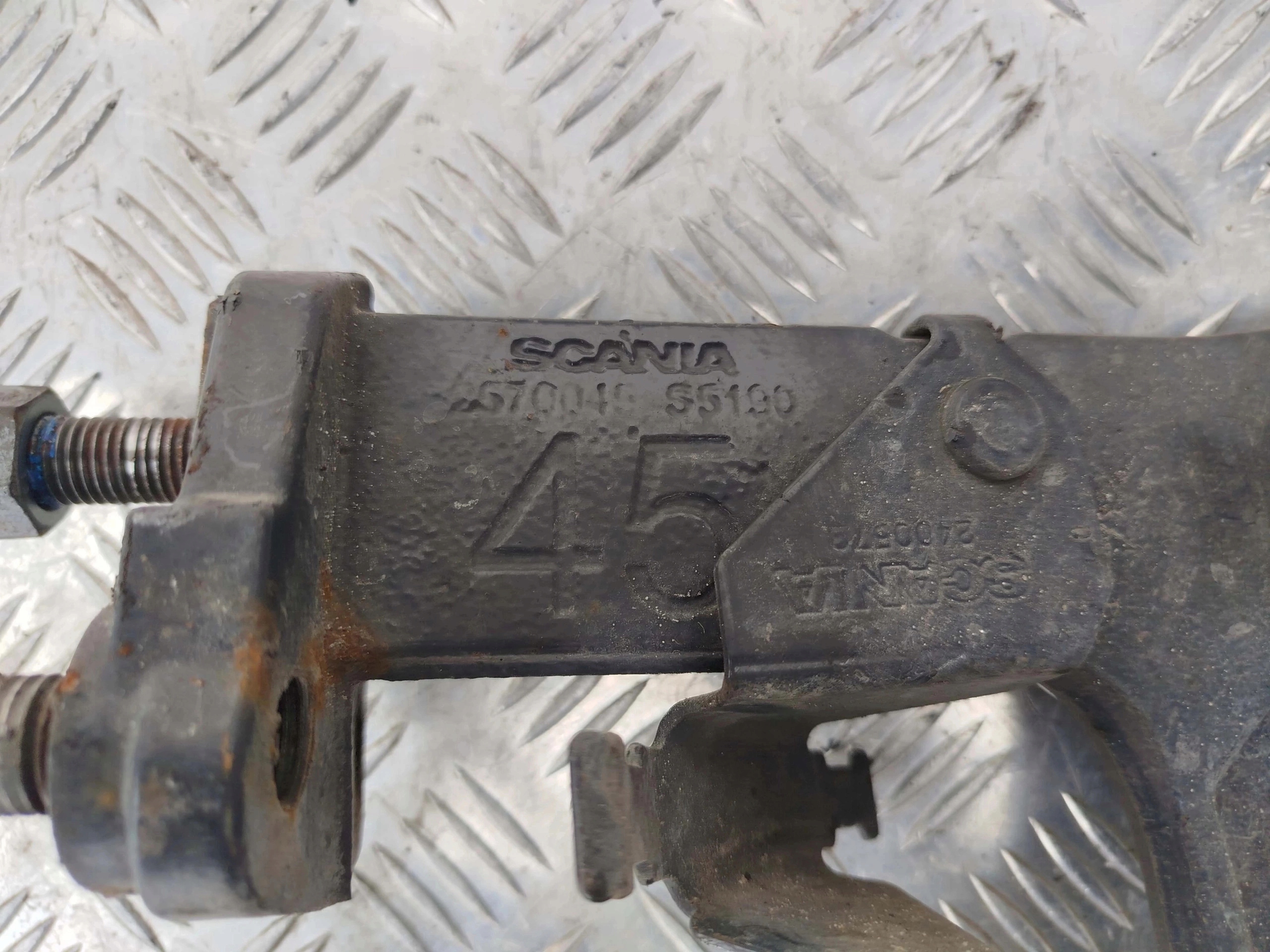 MOCOWANIE PRAWE BLACHY FILTRA POWIETRZA SCANIA NTG - obrazek 3