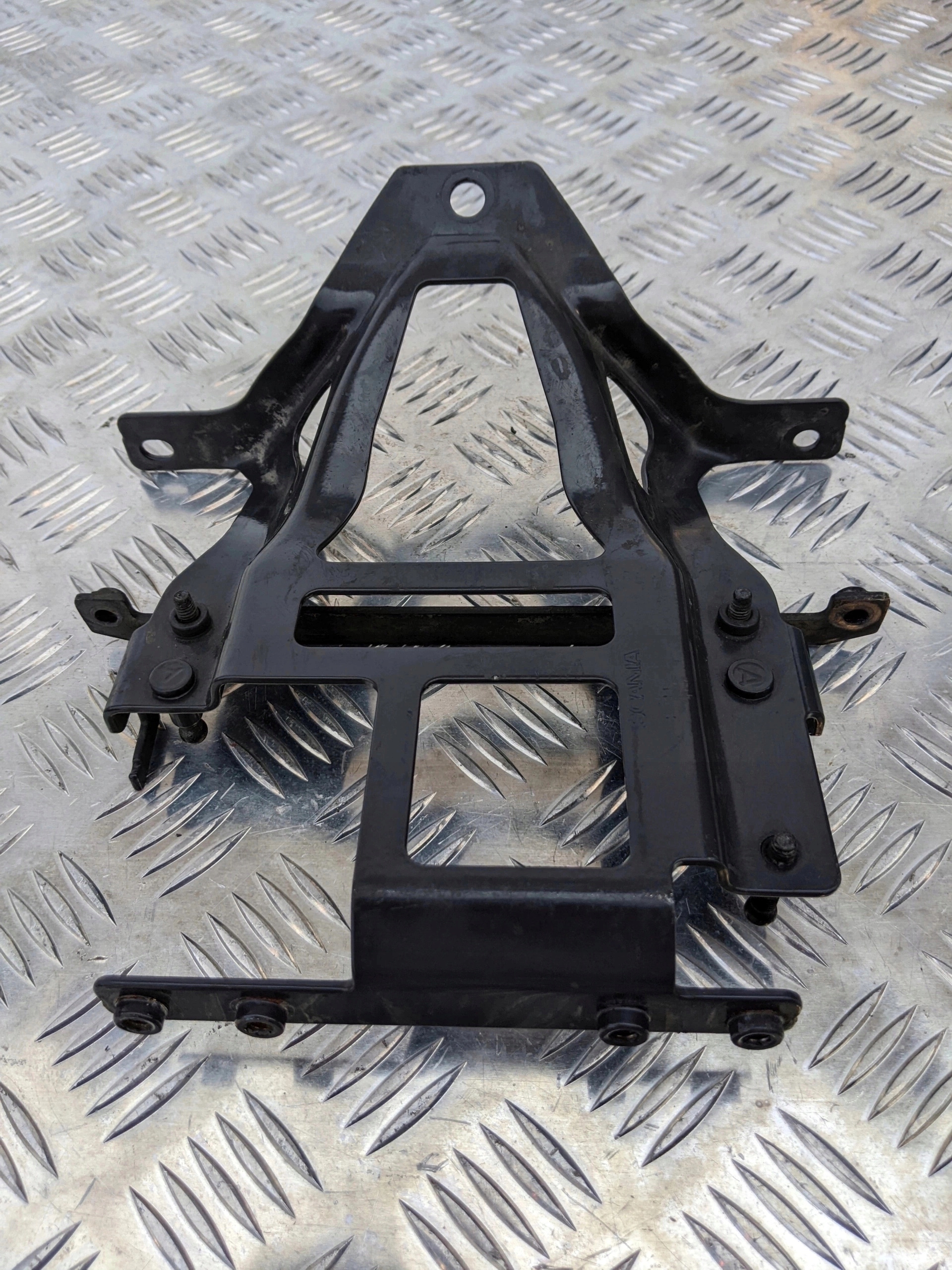 UCHWYT WSPORNIK MOCOWANIE RADARU SCANIA NTG - obrazek 3