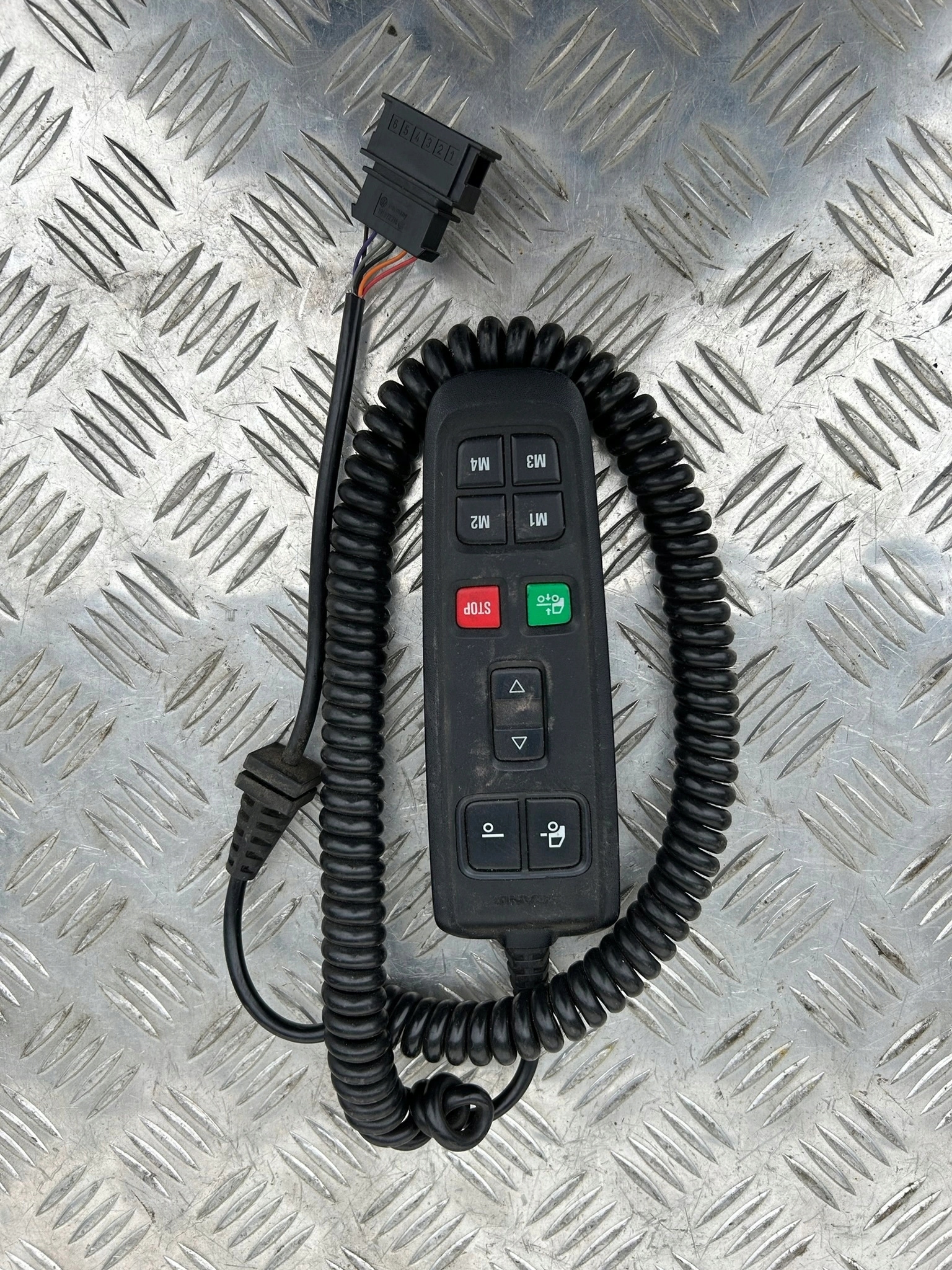 PILOT STEROWANIA PODUSZEK ZAWIESZENIA SCANIA NTG NOWY MODEL