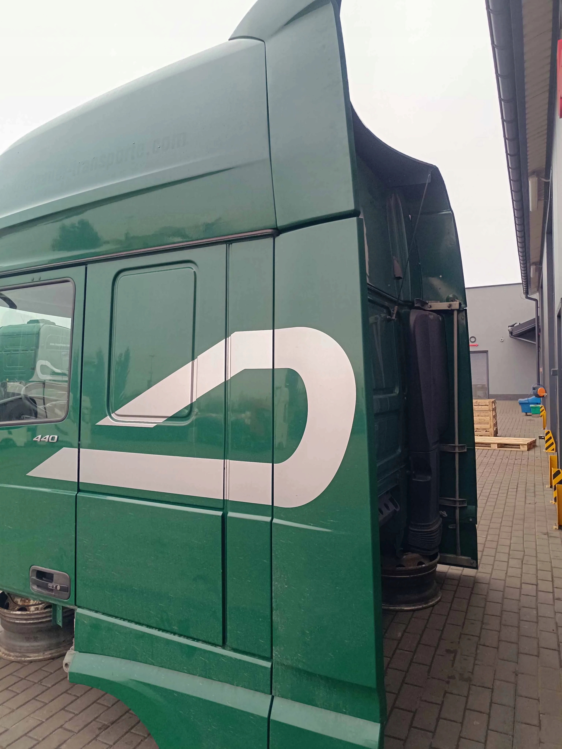 KABINA DAF XF 106 - obrazek 3