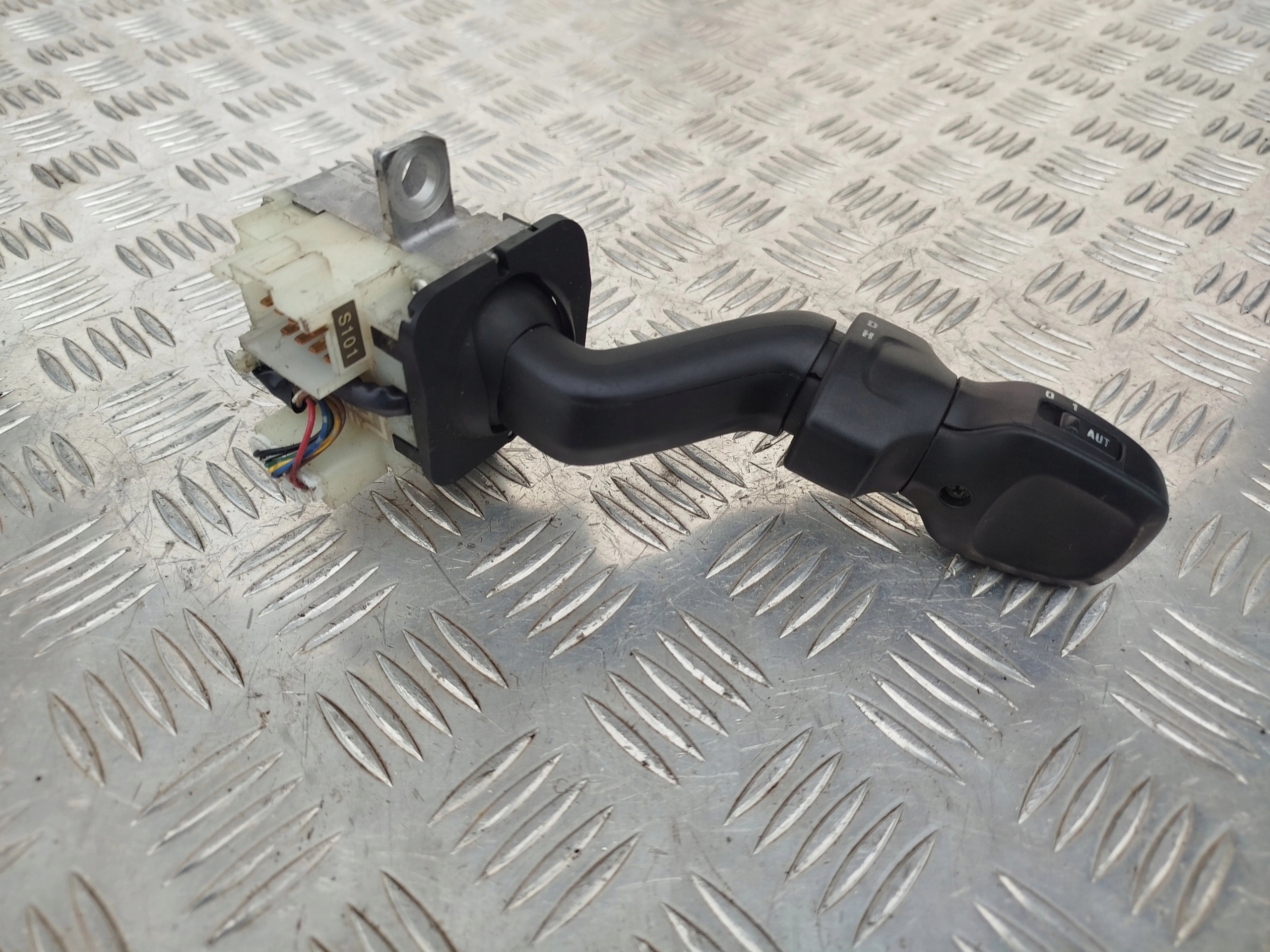 PRZEŁĄCZNIK MANETKA ZMIANY BIEGÓW SCANIA R