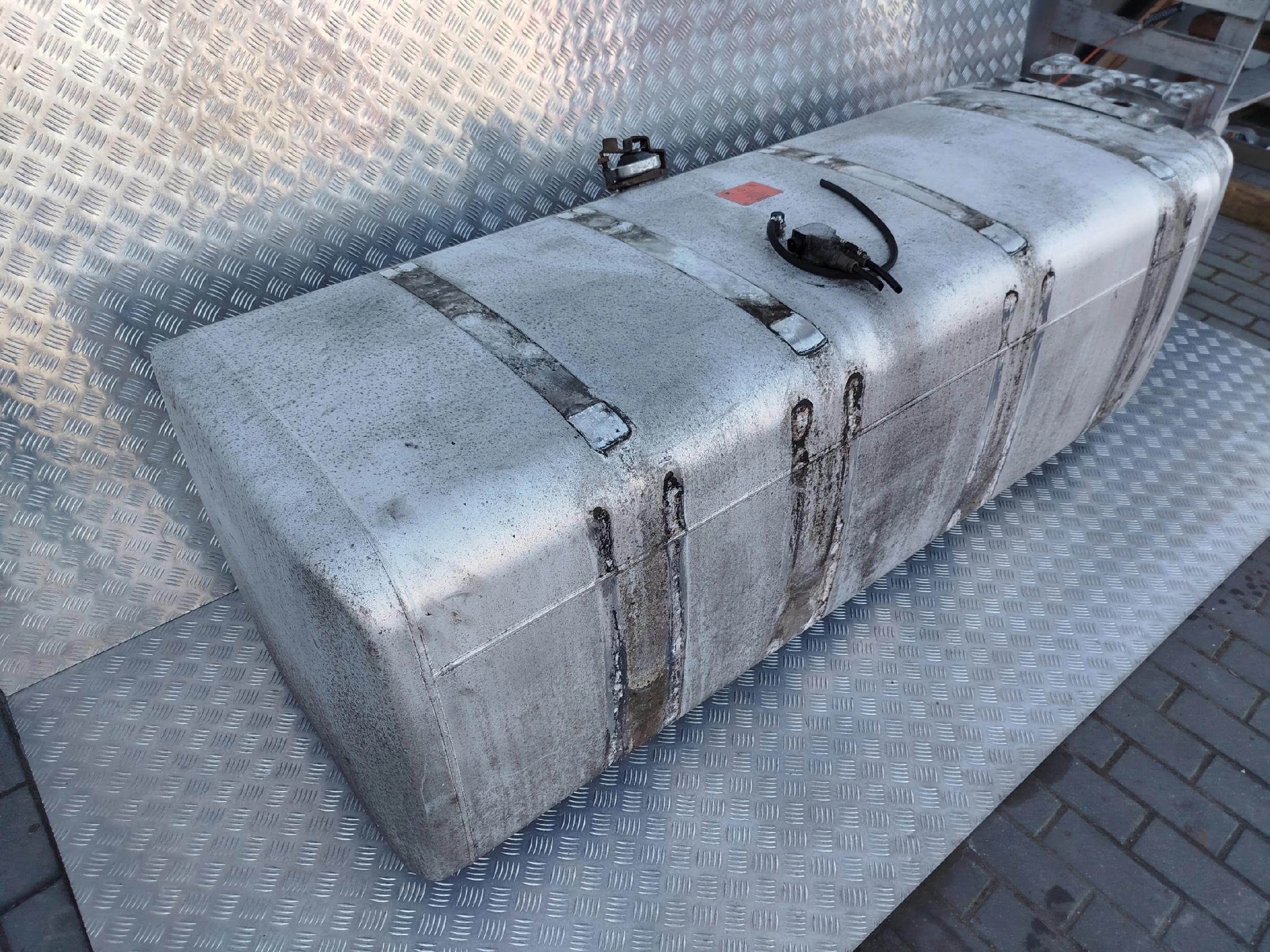 ZBIORNIK PALIWA SCANIA 1000L - obrazek 3