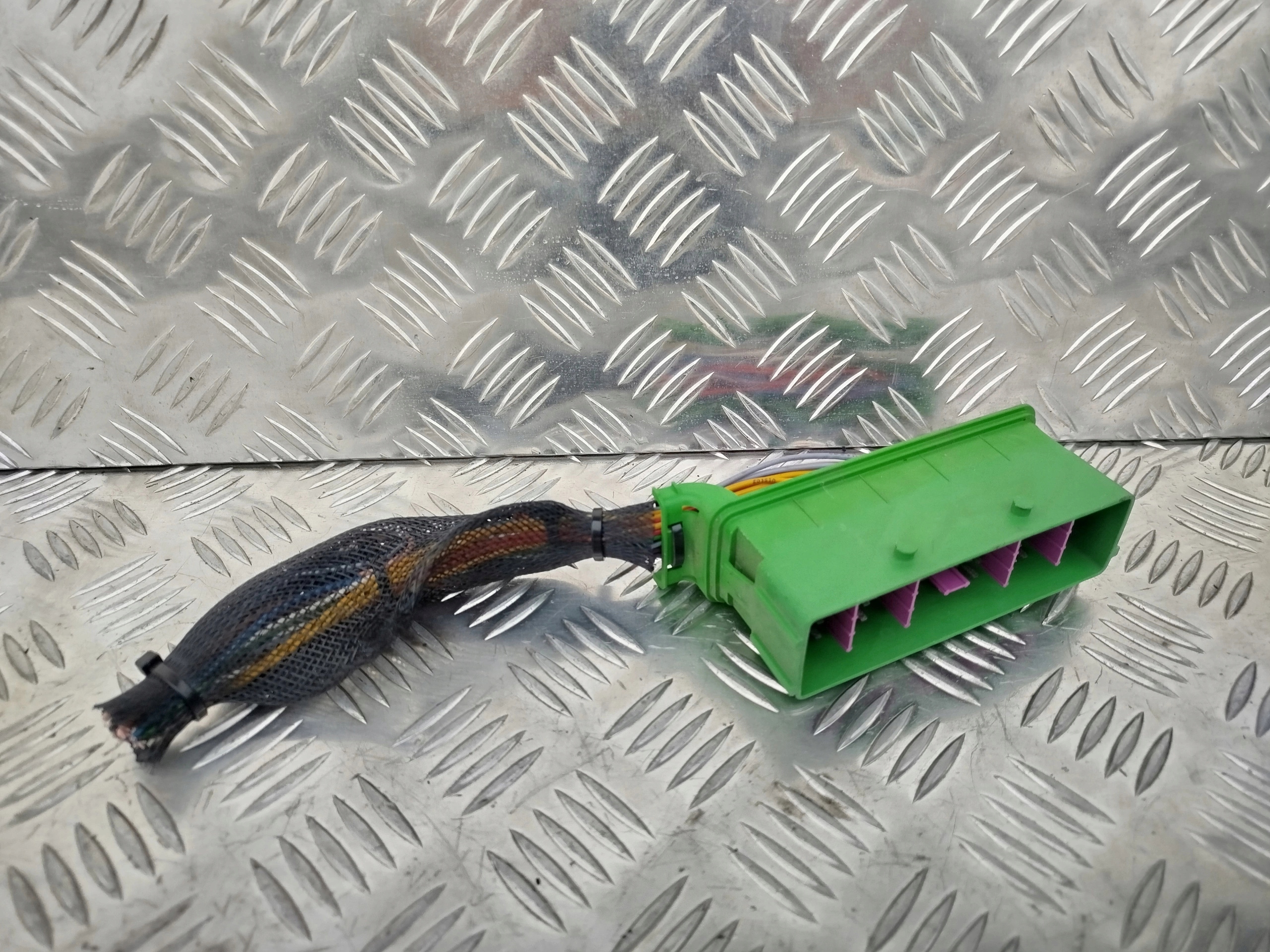 WTYCZKA WIĄZKI INSTALACJI KABINY SCANIA NTG - obrazek 2