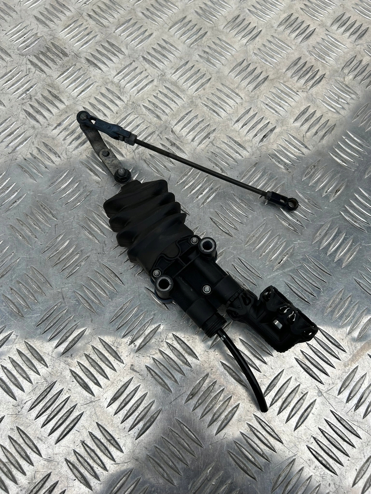 ZAWÓR POZIOMUJĄCY PODUSZKI SCANIA NEXT GEN NTG - obrazek 2