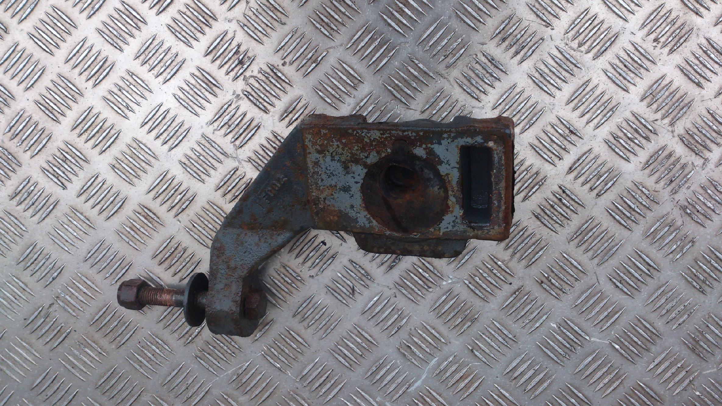 MOCOWANIE ŁAPA WSPORNIK SCANIA 4 WYWROTKA - obrazek 3