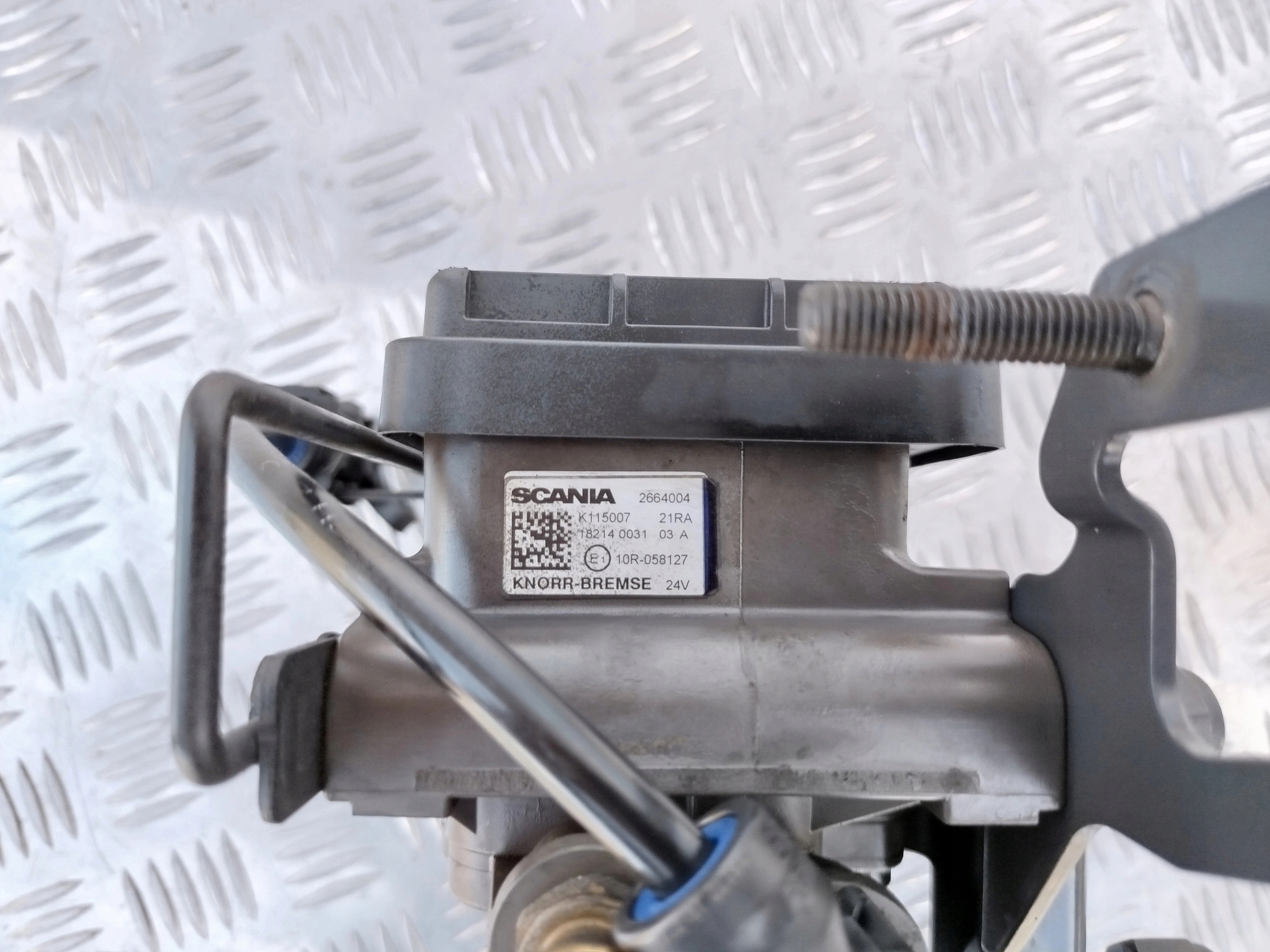 ZAWÓR HAMULCA POSTOJOWEGO SCANIA NTG KNORR - obrazek 4