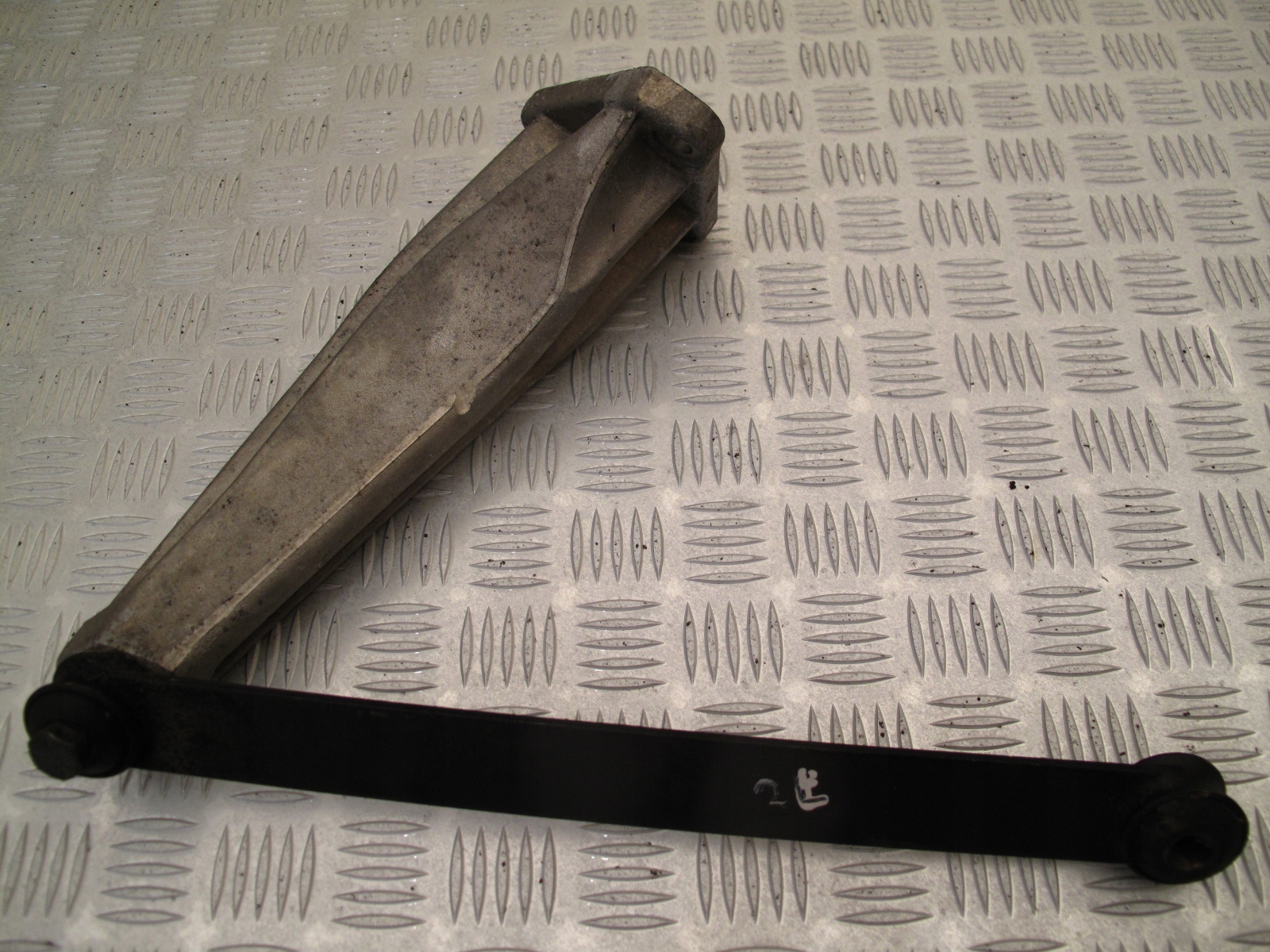 UCHWYT MOCOWANIE INTERCOOLERA SCANIA XPI - obrazek 2