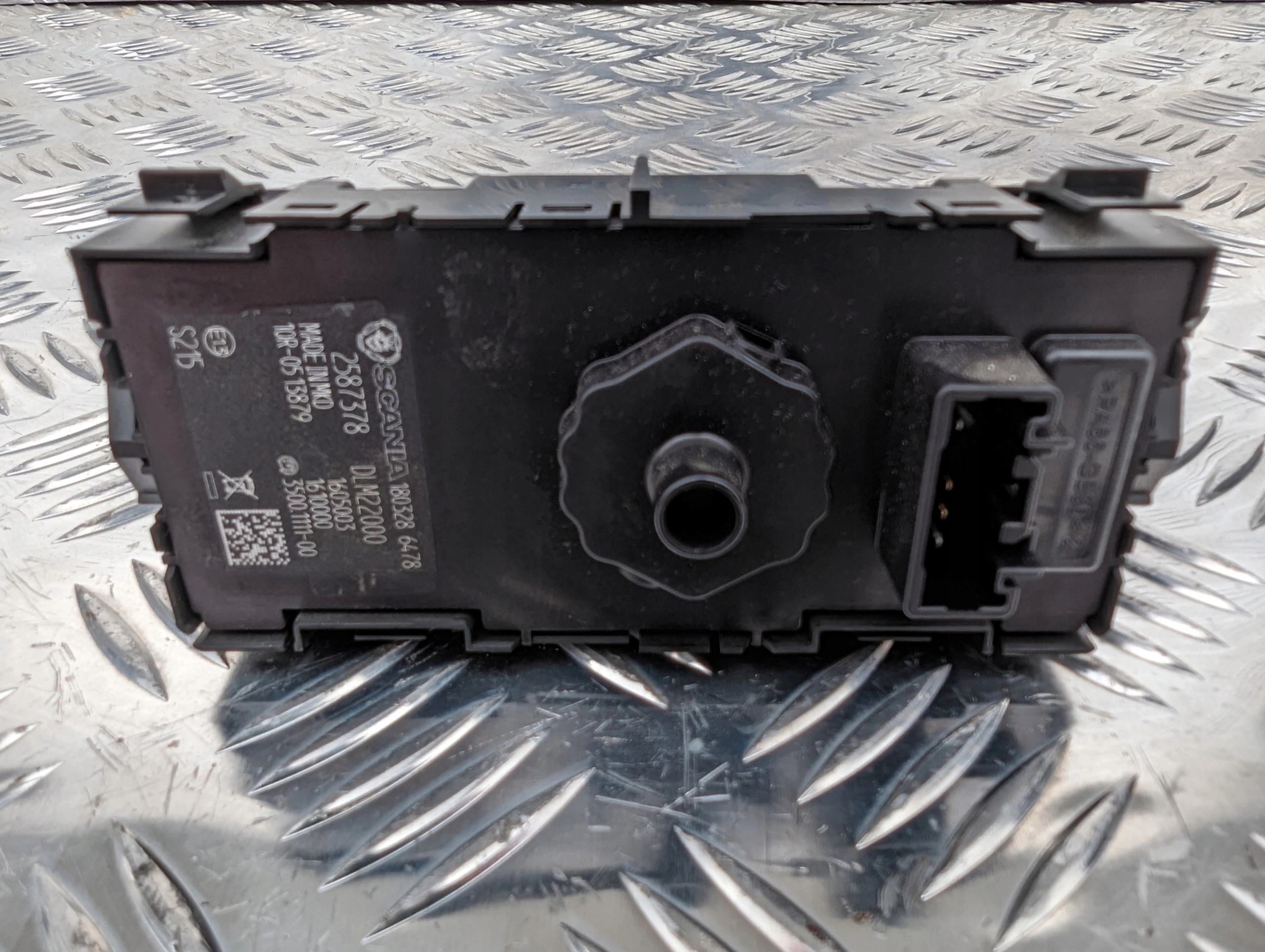 PANEL PRZEŁĄCZNIKI KOKPITU SCANIA NTG - obrazek 3