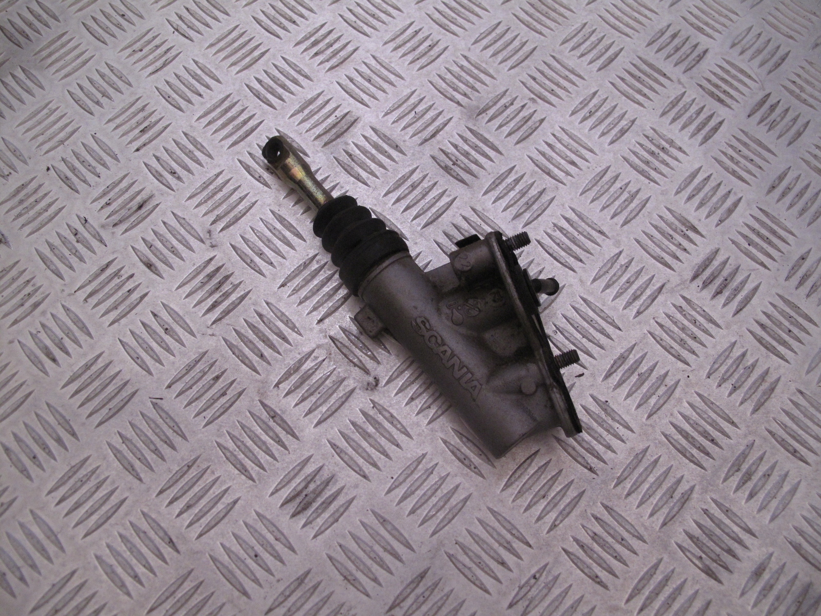 POMPKA SPRZĘGŁA SCANIA R