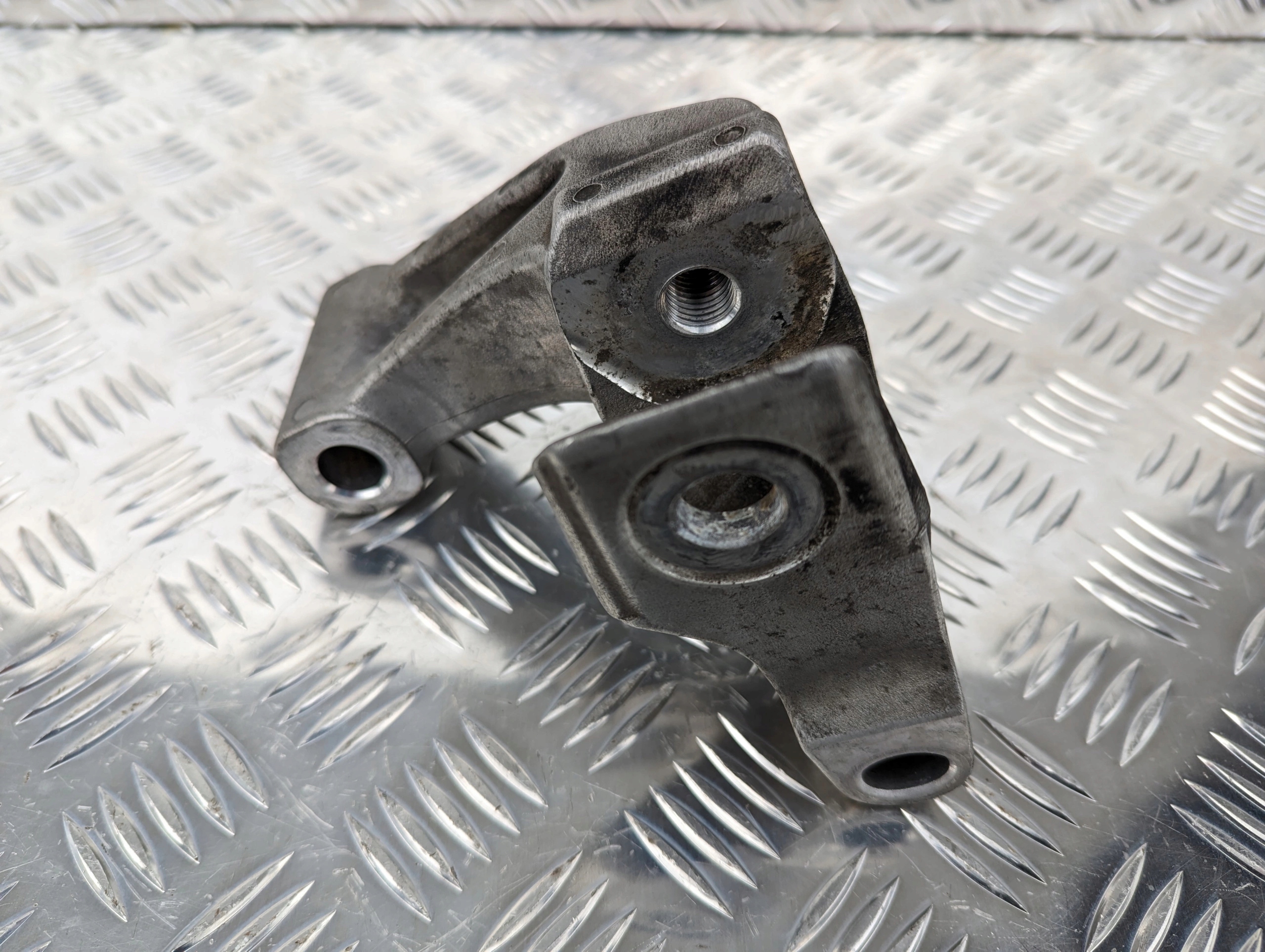 WSPORNIK SIŁOWNIKA KABINY SCANIA R NTG - obrazek 3