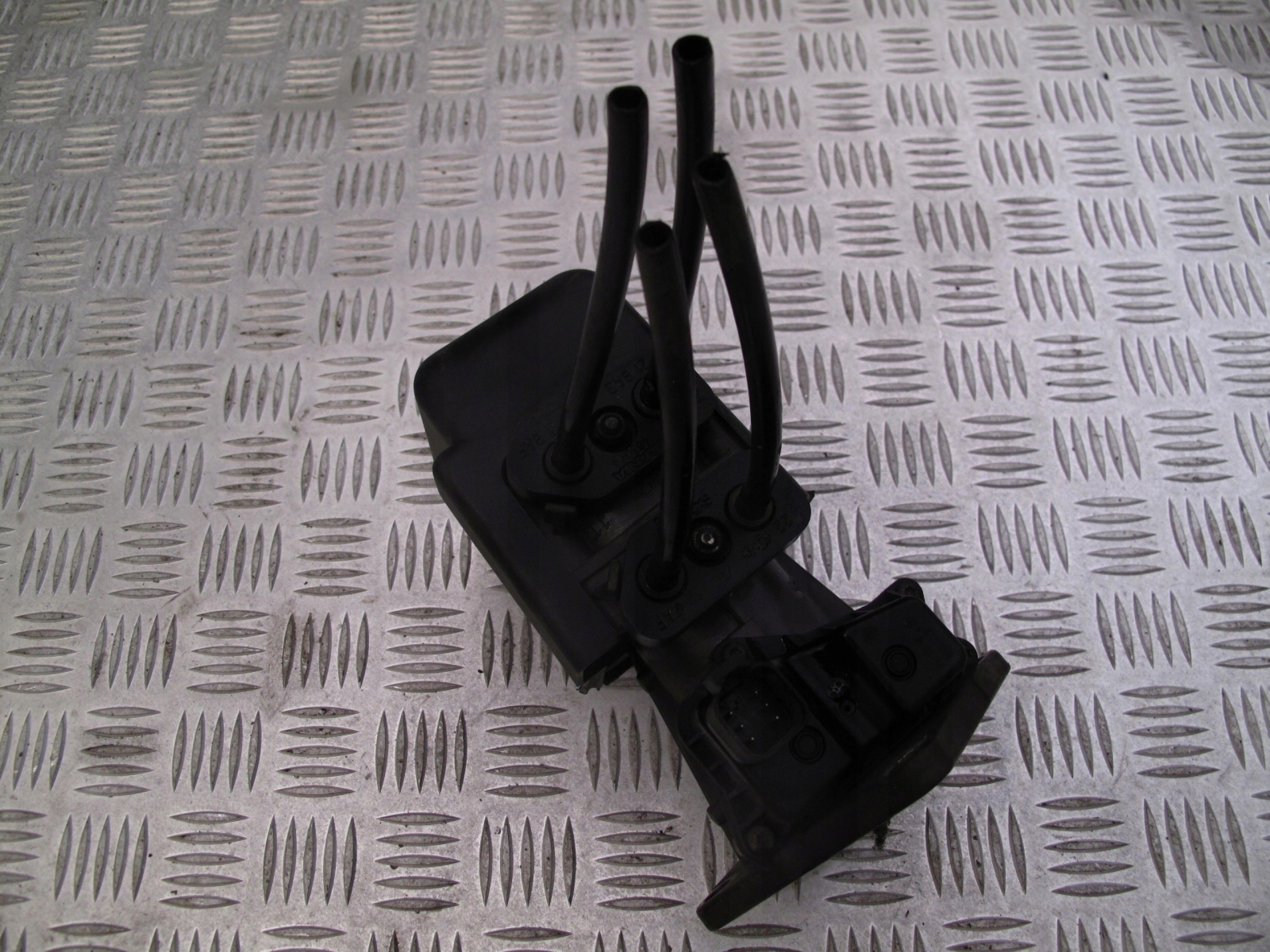 ZAWÓR PEDAŁU HAMULCA POD PEDAŁ SCANIA R - obrazek 2