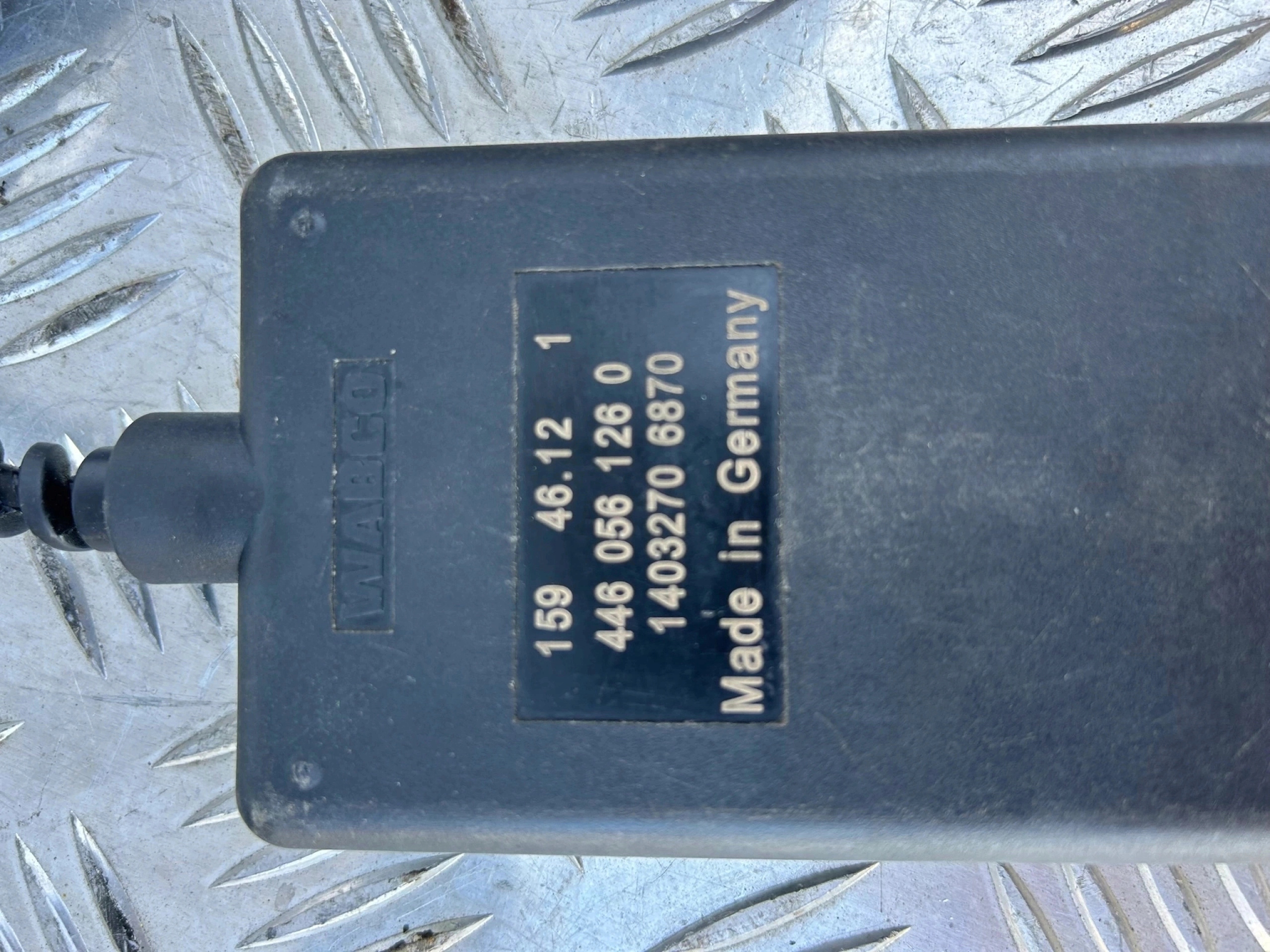 PILOT STEROWANIA PODUSZEK ZAWIESZENIA SCANIA R STARY TYP 2 OSIE - obrazek 2