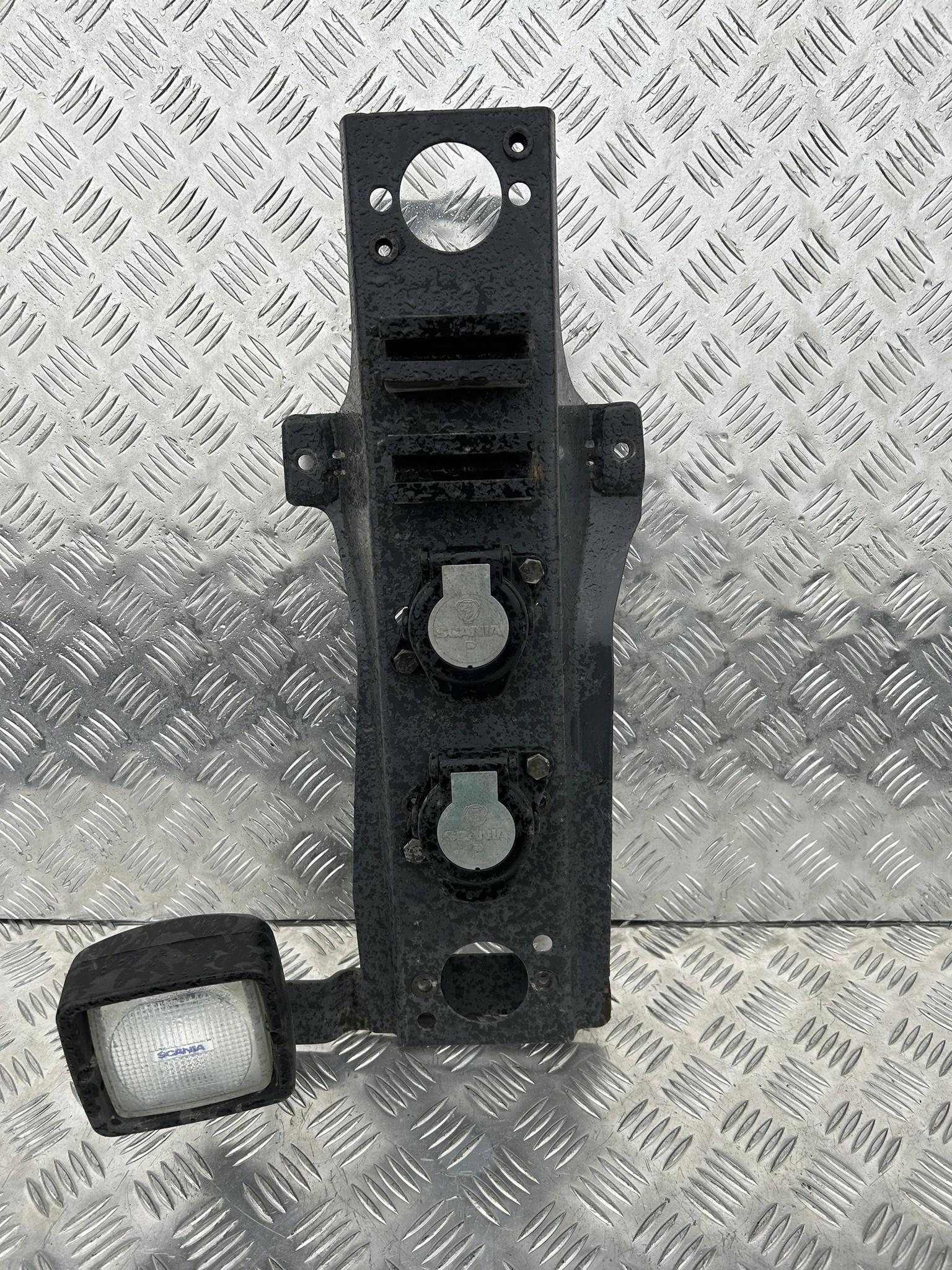 WSPORNIK MOCOWANIA GNIAZD SCANIA NTG NOWY MODEL