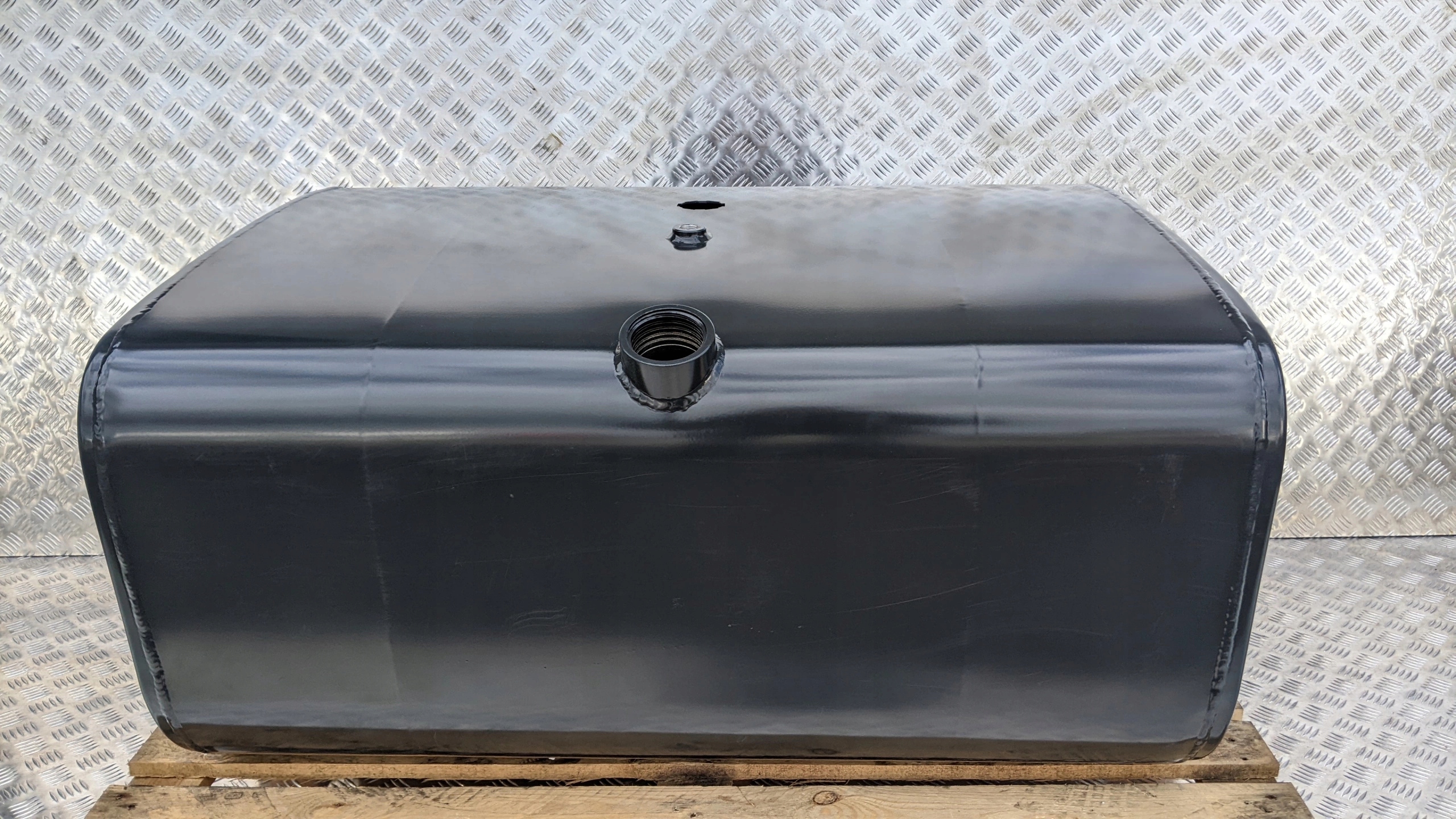 ZBIORNIK PALIWA ALUMINIOWY 300 LITRÓW SCANIA LOW D